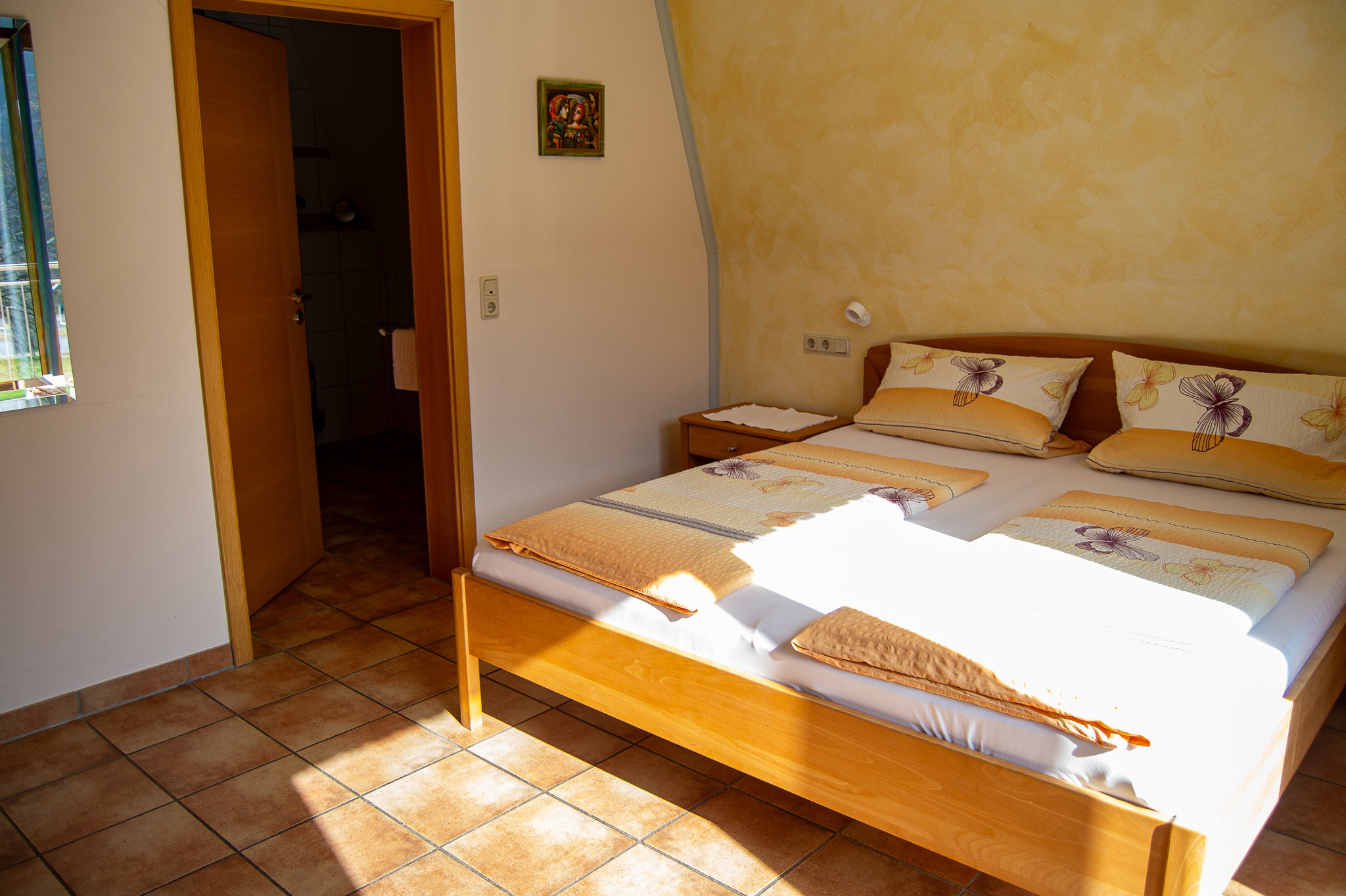- image: 11