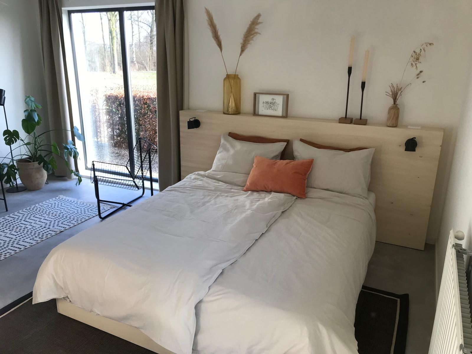 Casa nella natura a Baak
