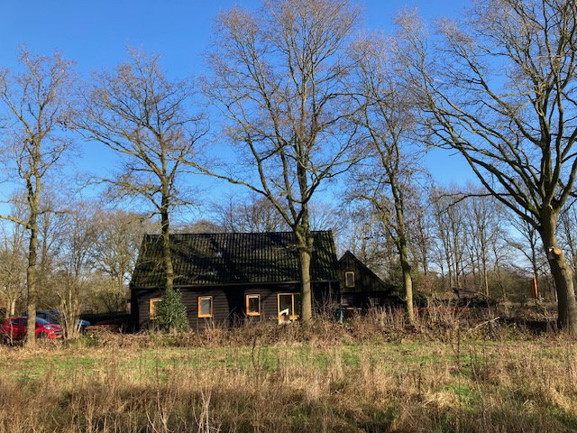 Naturhäuschen in Ruinen