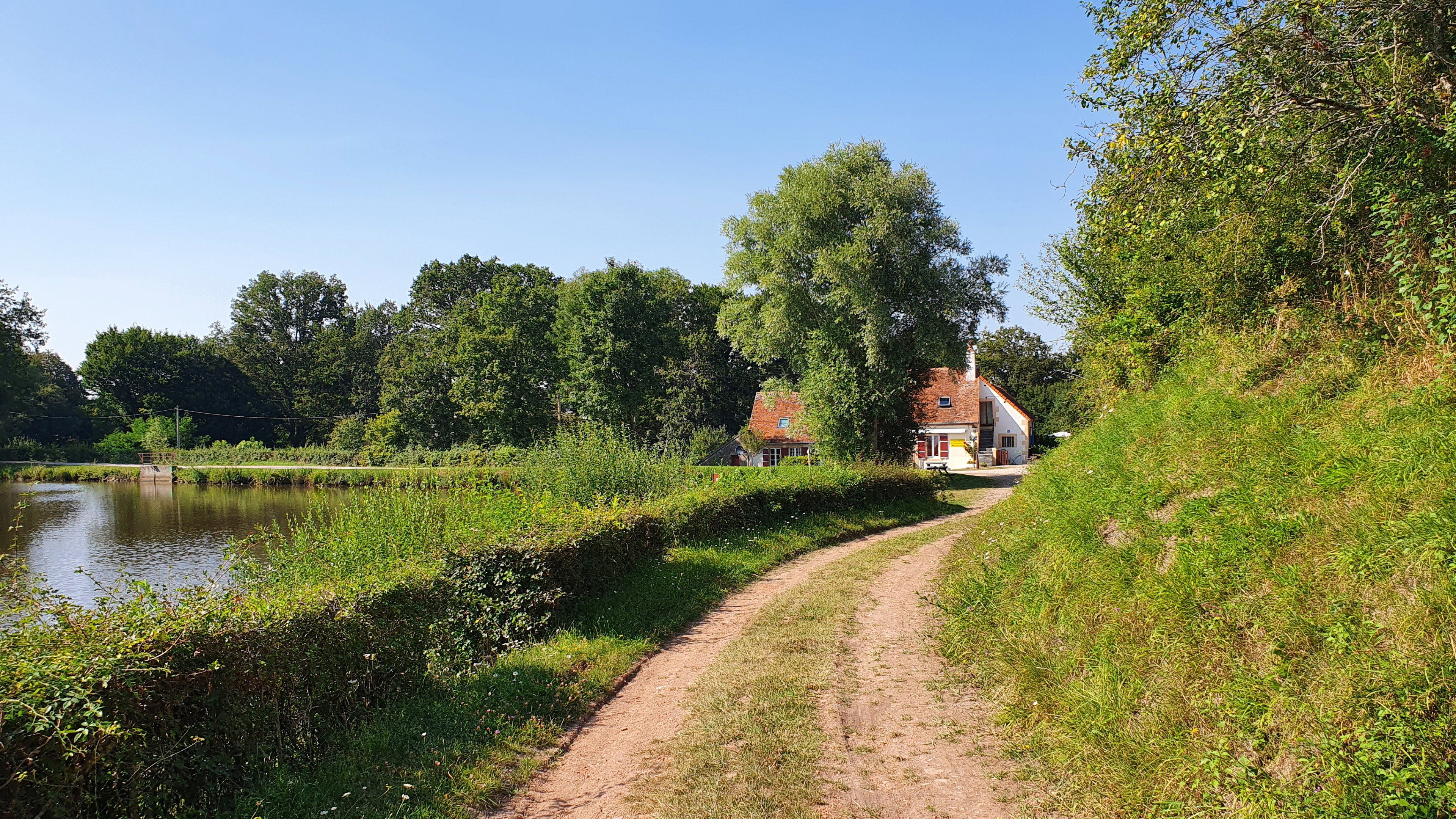Maison nature à Saint-Aubin-Le-Monial