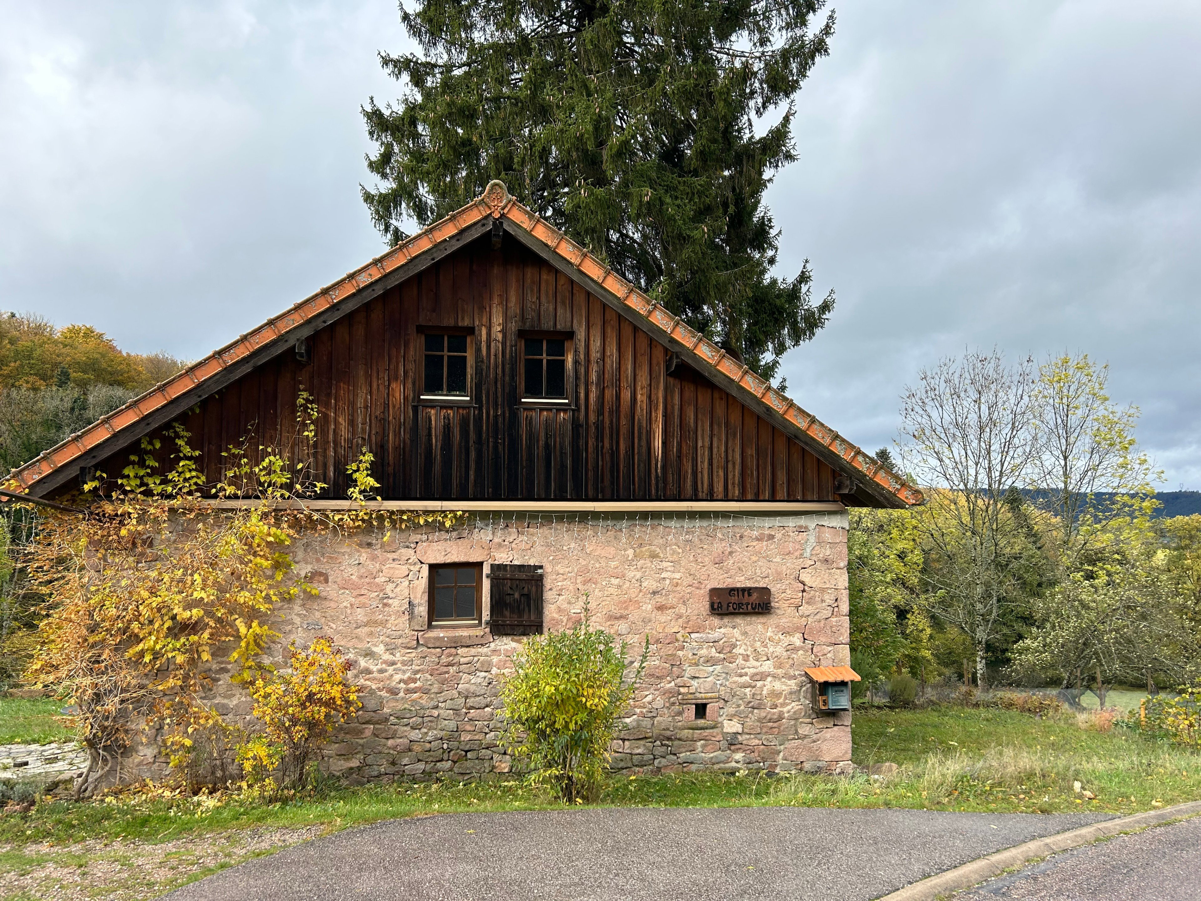 Casa nella natura a La Chapelle Devant Bruyères