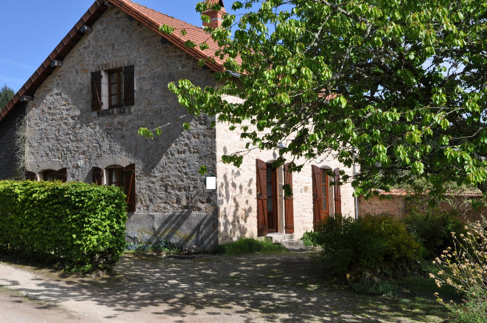 Nature house in Saint-Léger-sous-Beuvray