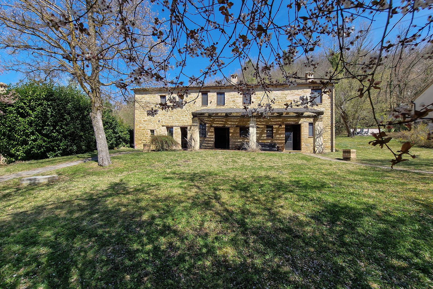 Casa nella natura a Penna san Giovanni