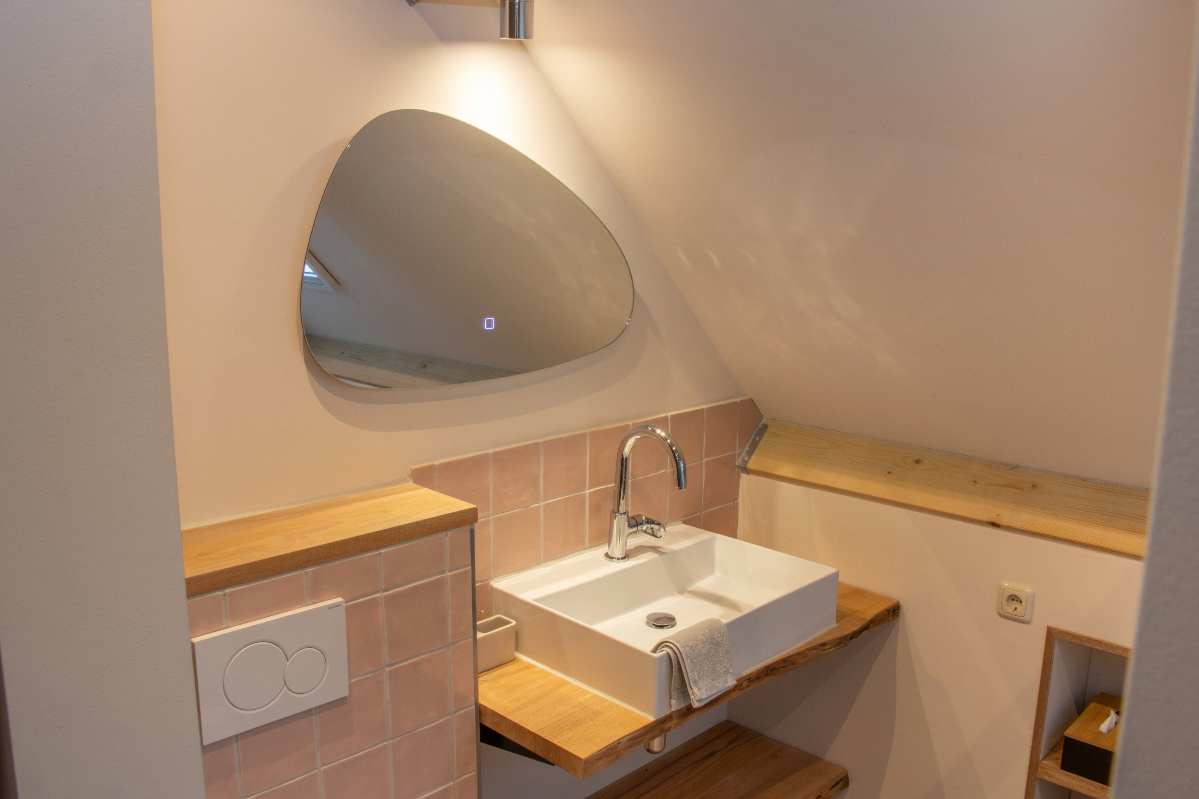 - image: 15