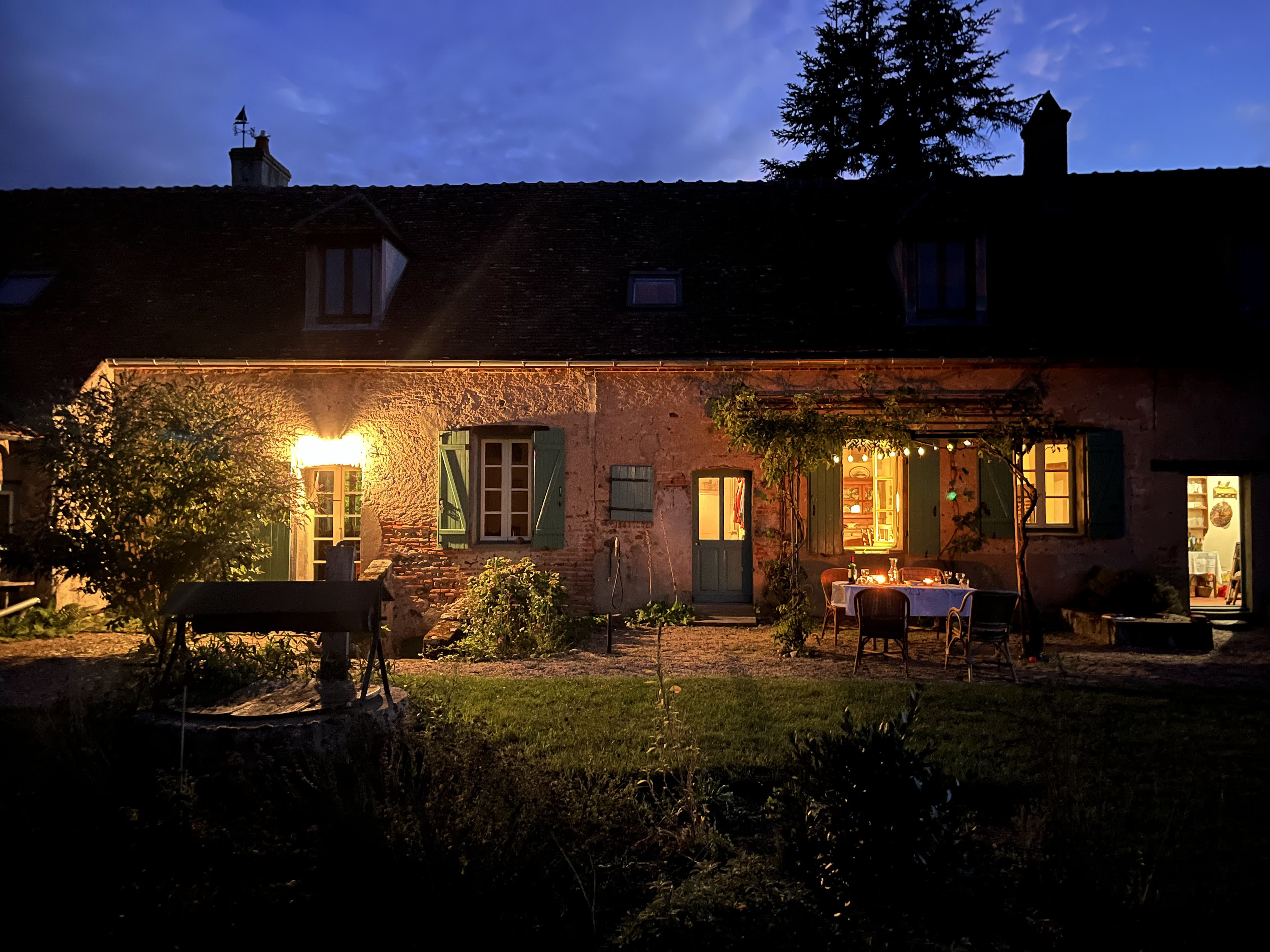 Naturhäuschen in Bourbon Lancy