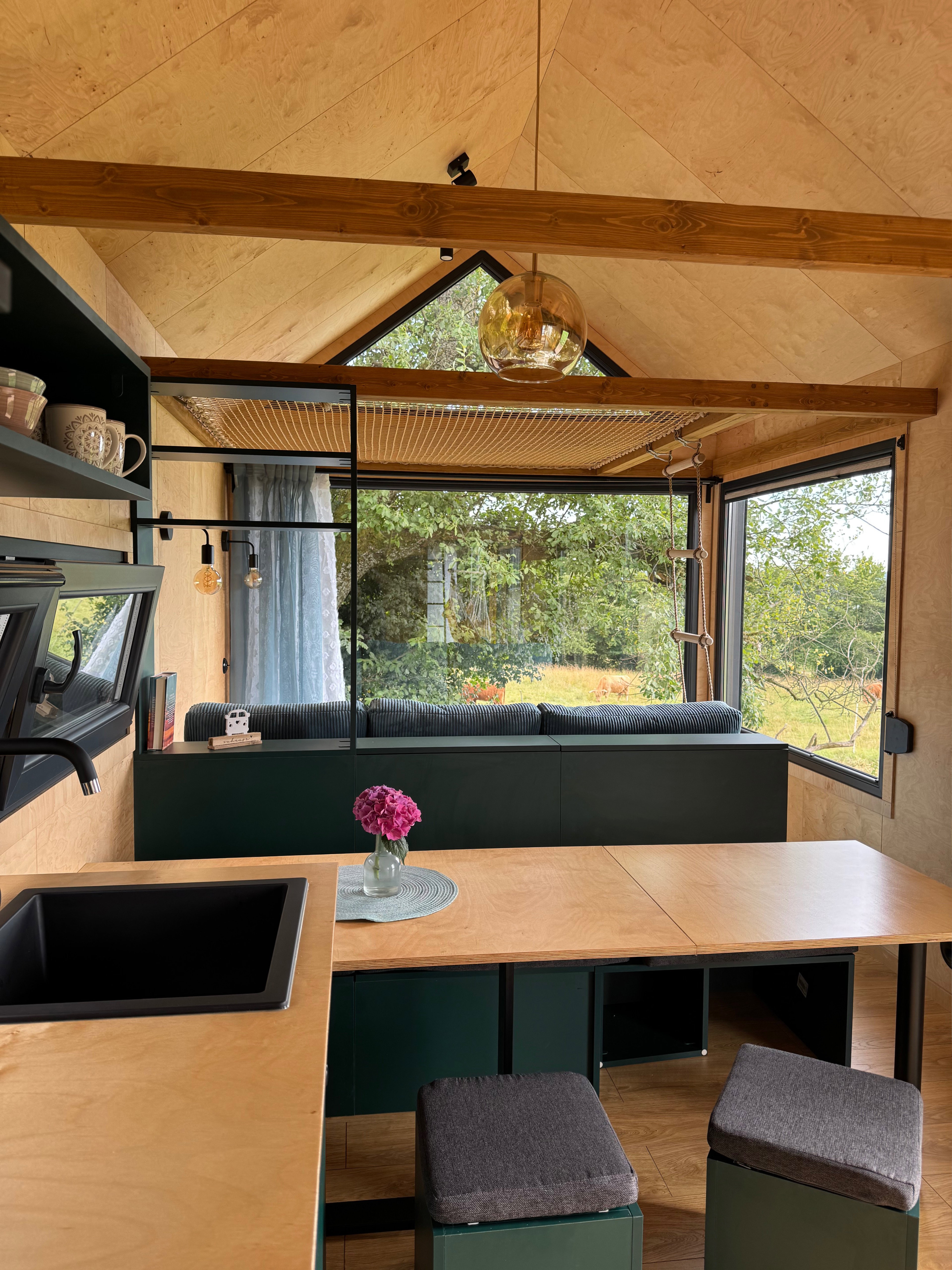 - image: 17