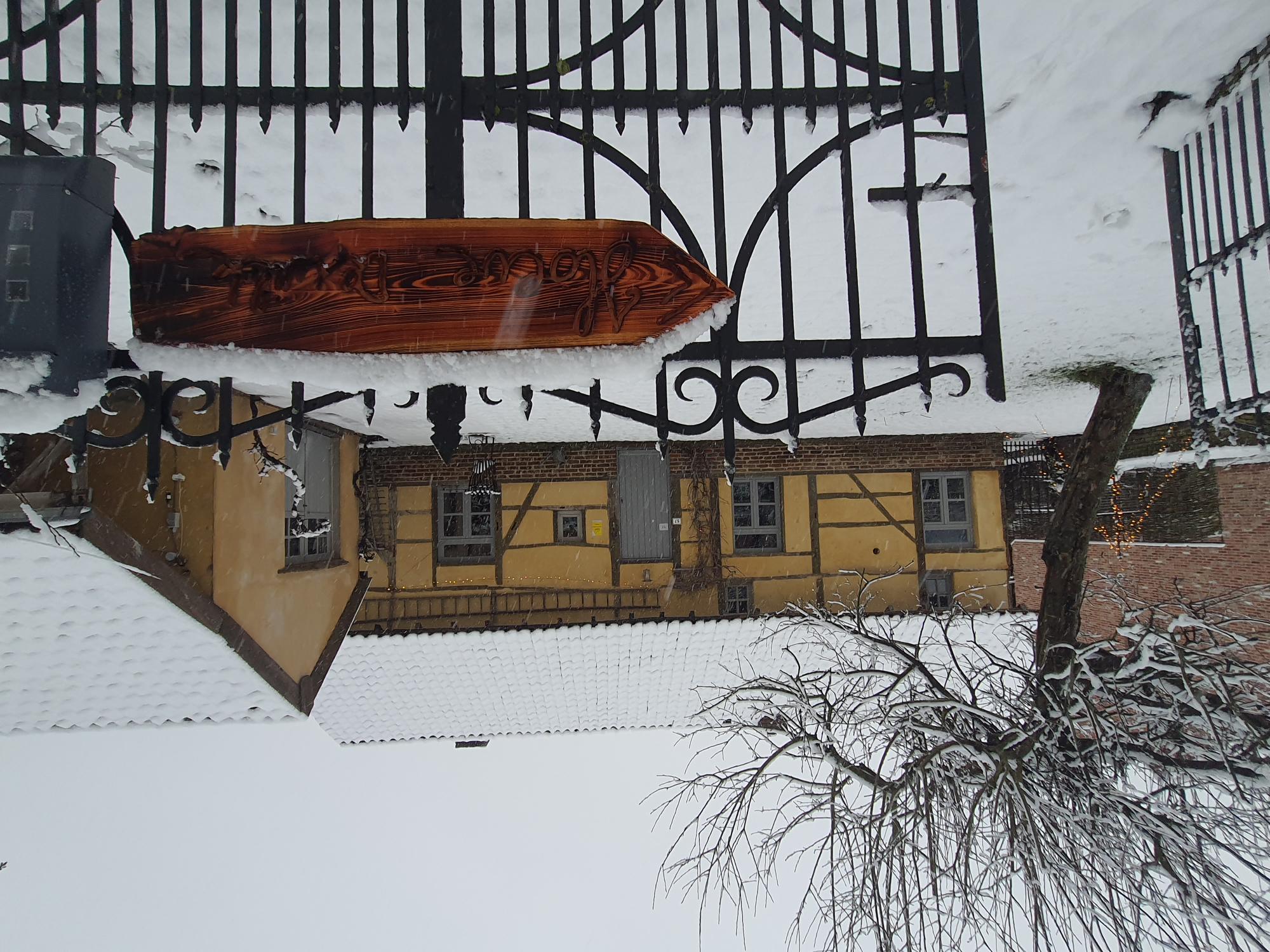 Naturhäuschen in Wellen