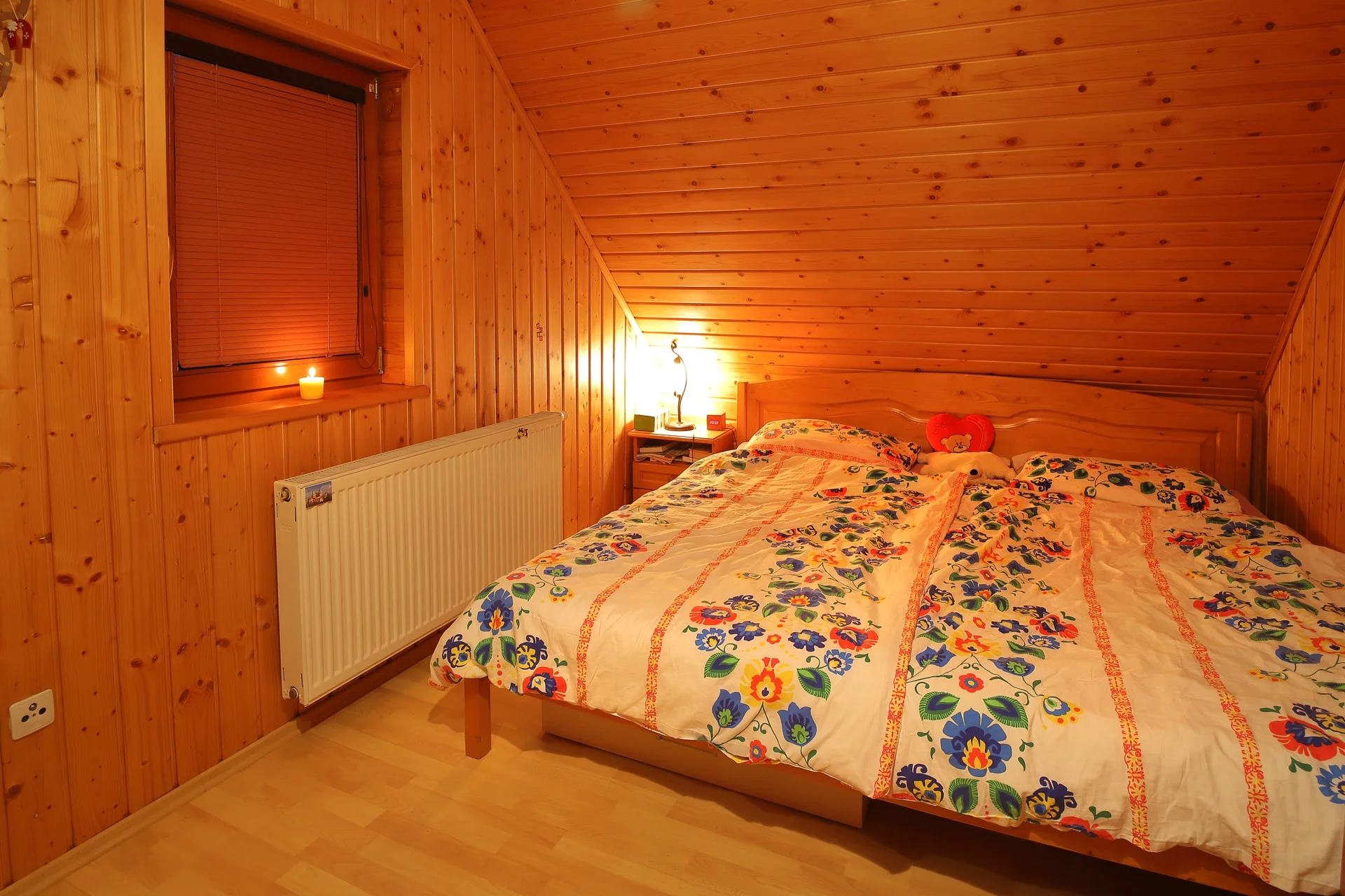 - image: 4