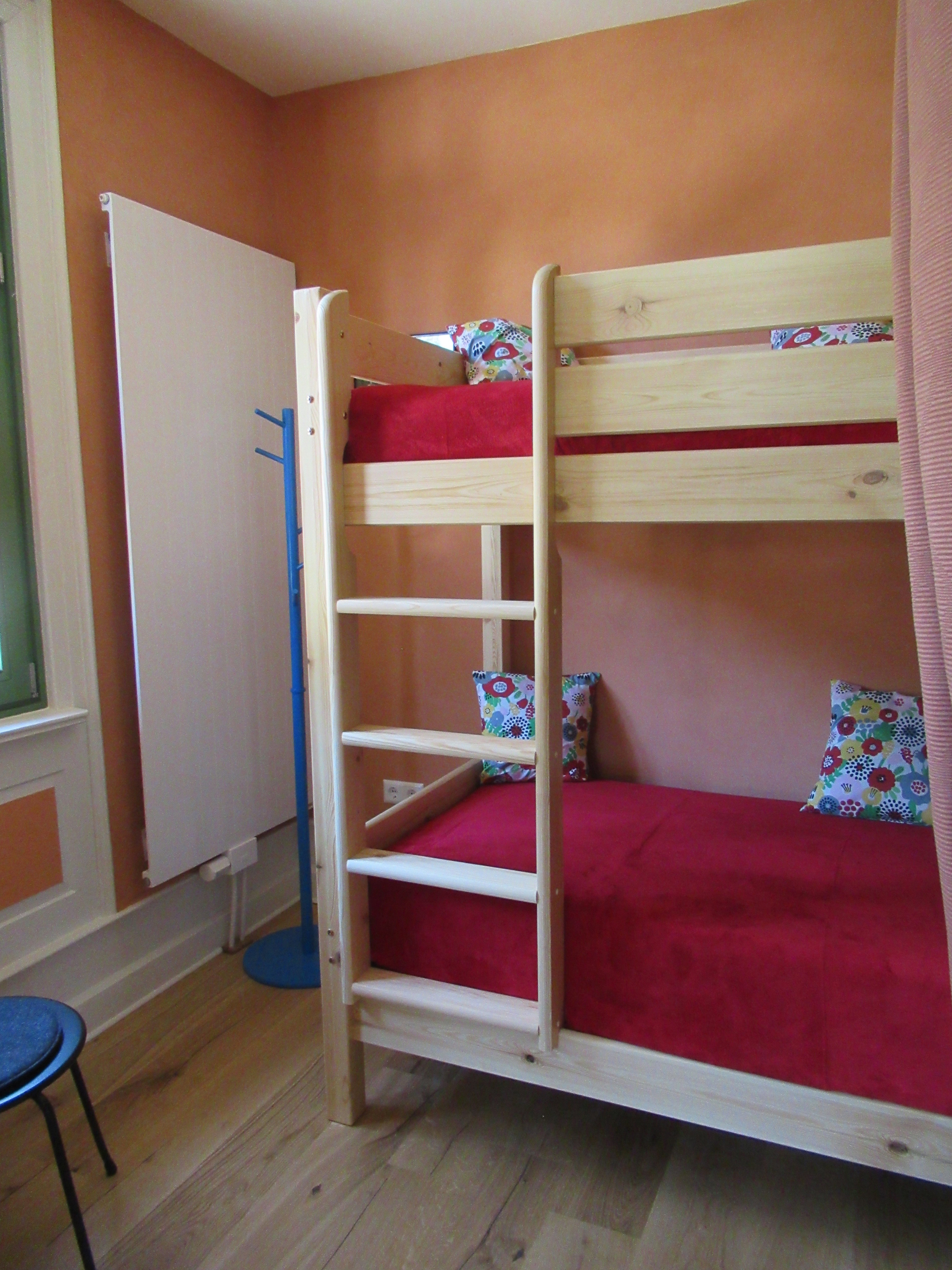 - image: 25