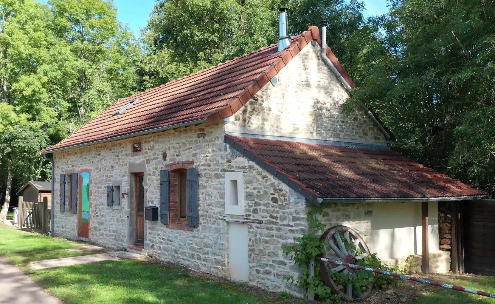 Nature house in Mont-et-Marré