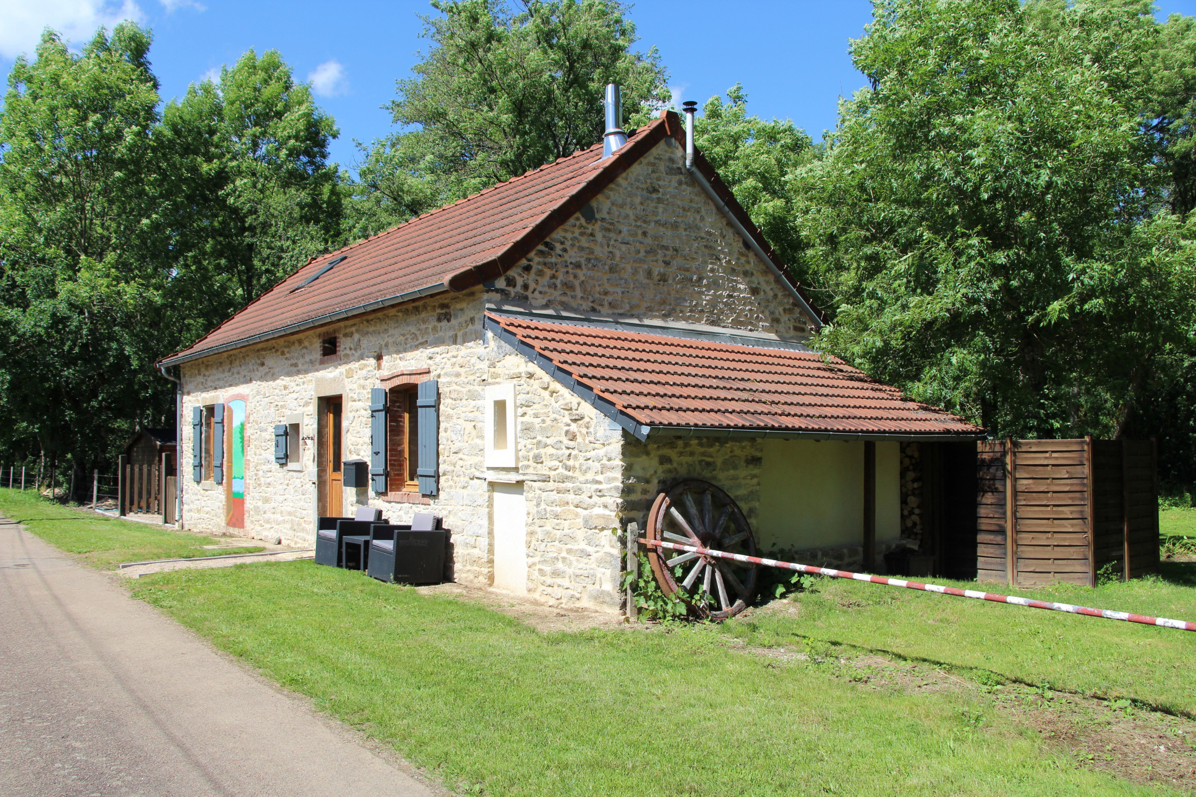 Nature house in Mont-et-Marré