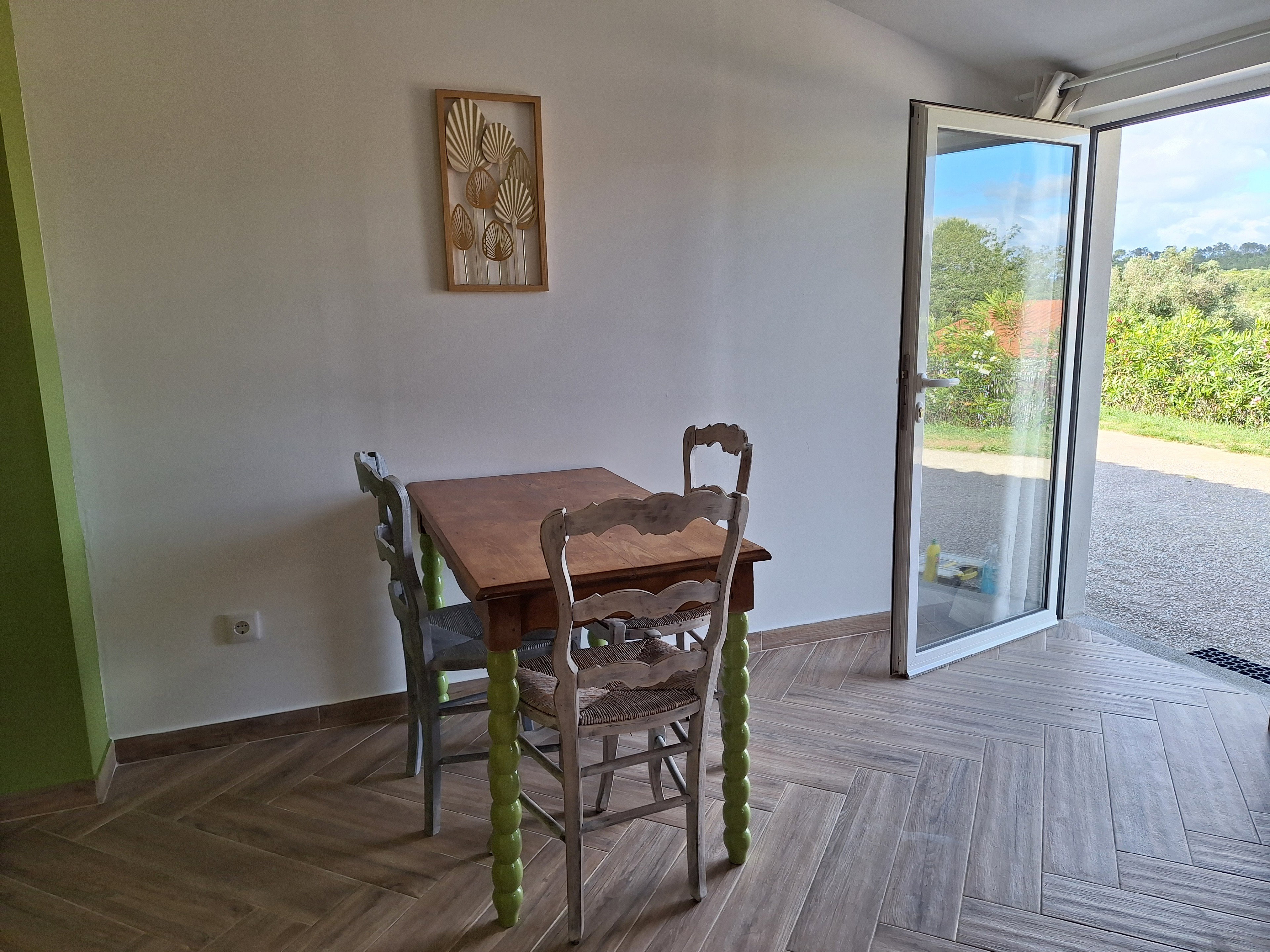 - image: 15
