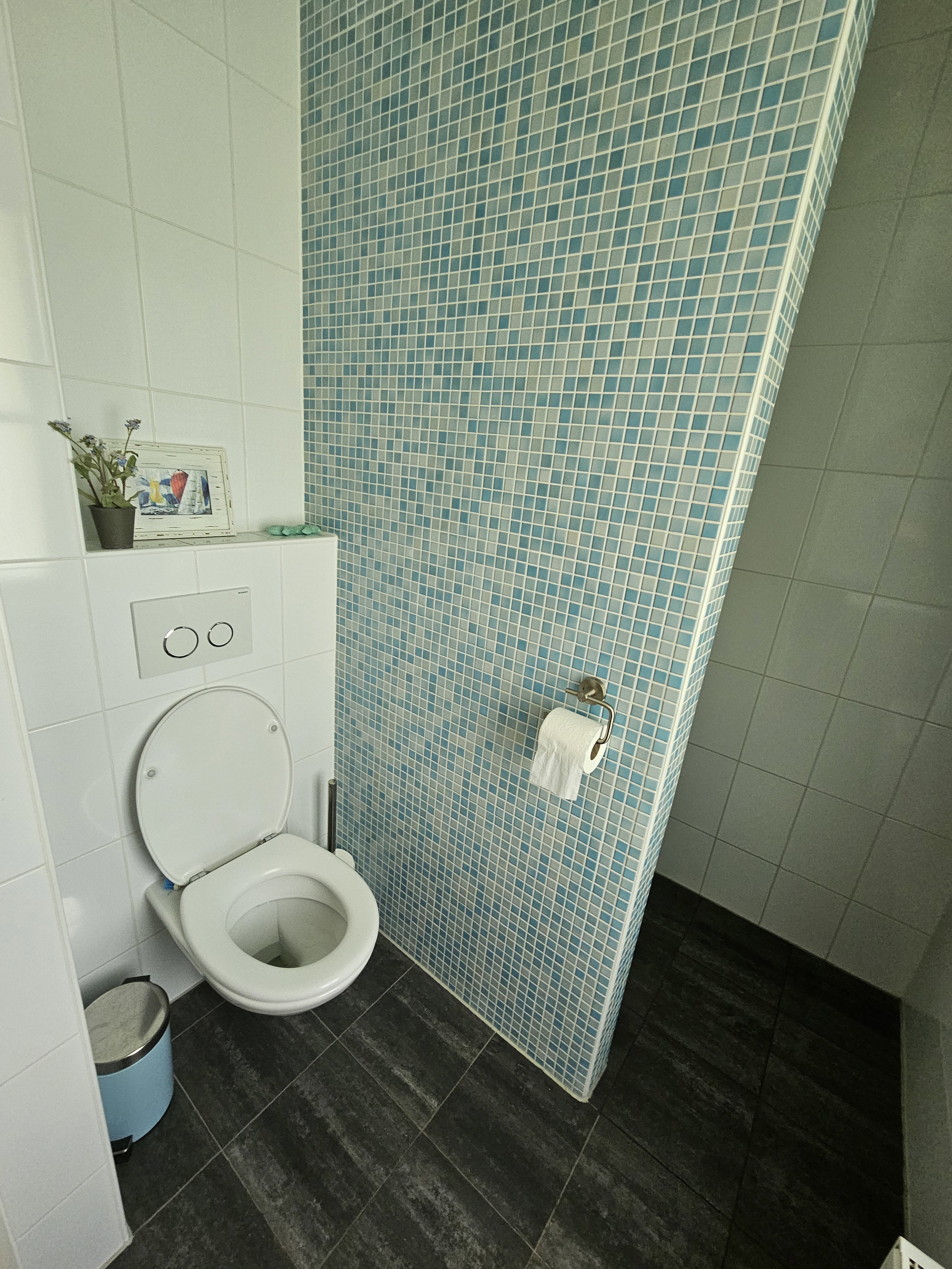 - image: 21