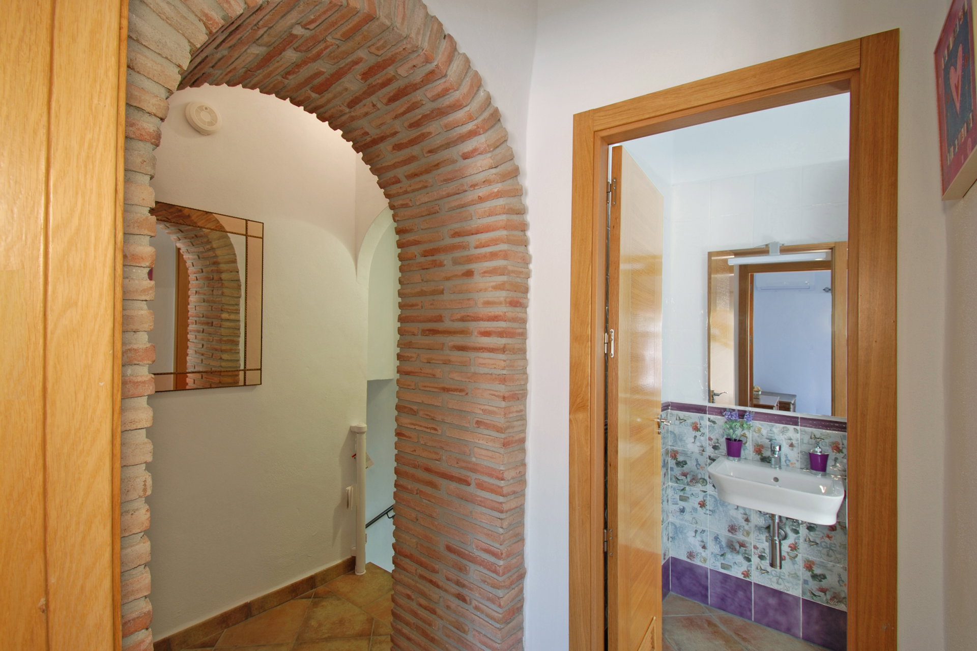 - image: 28