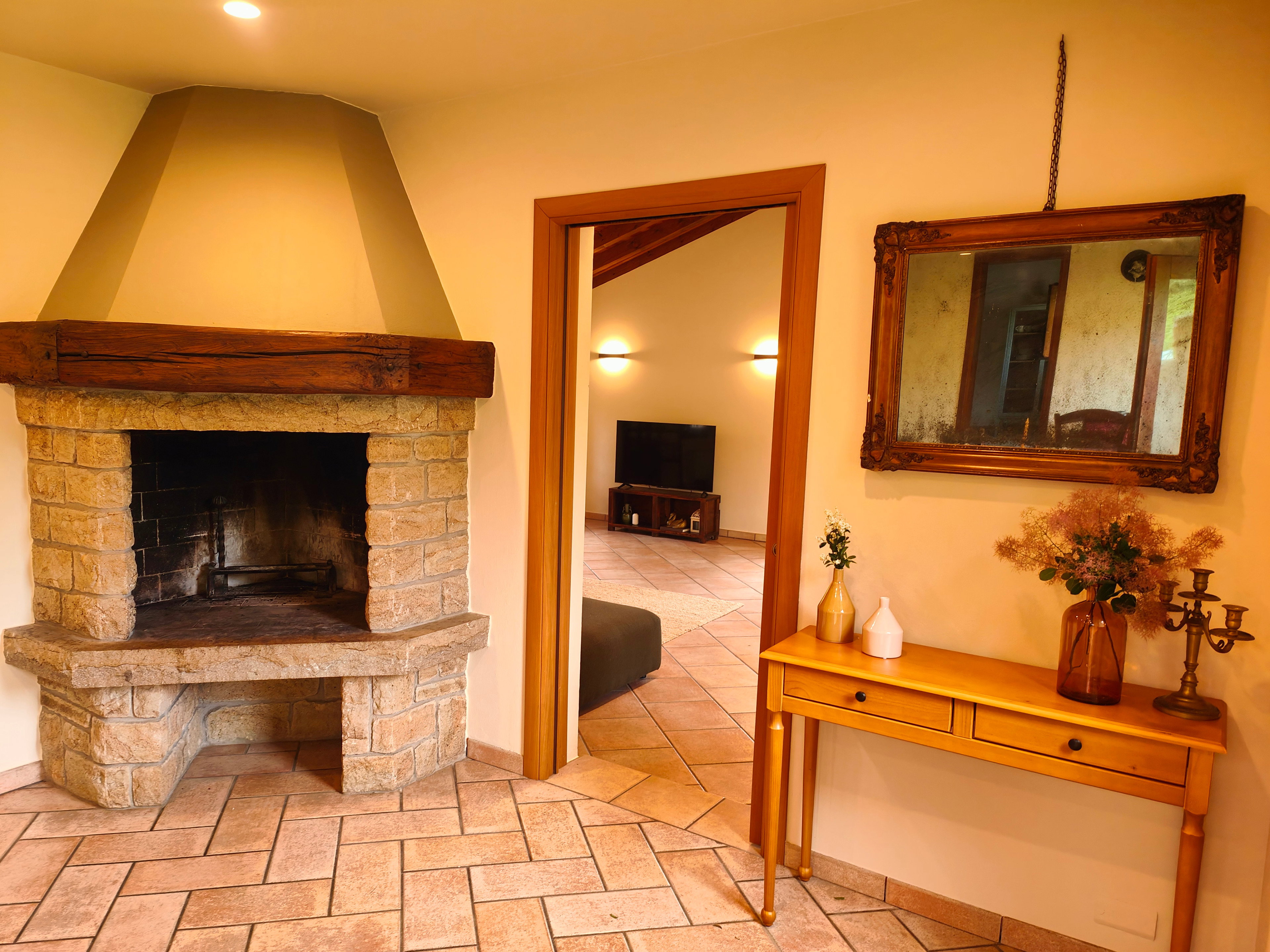 - image: 18