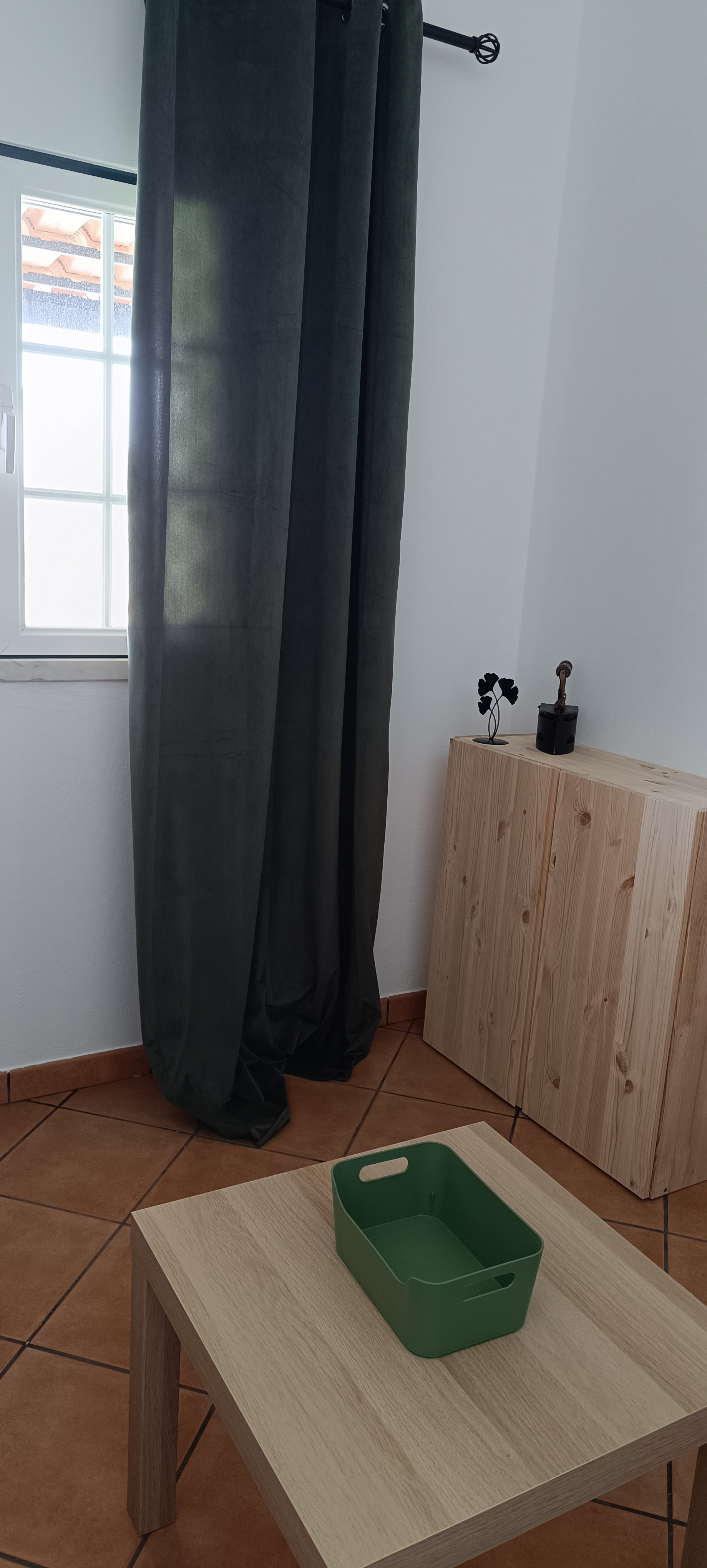 - image: 44