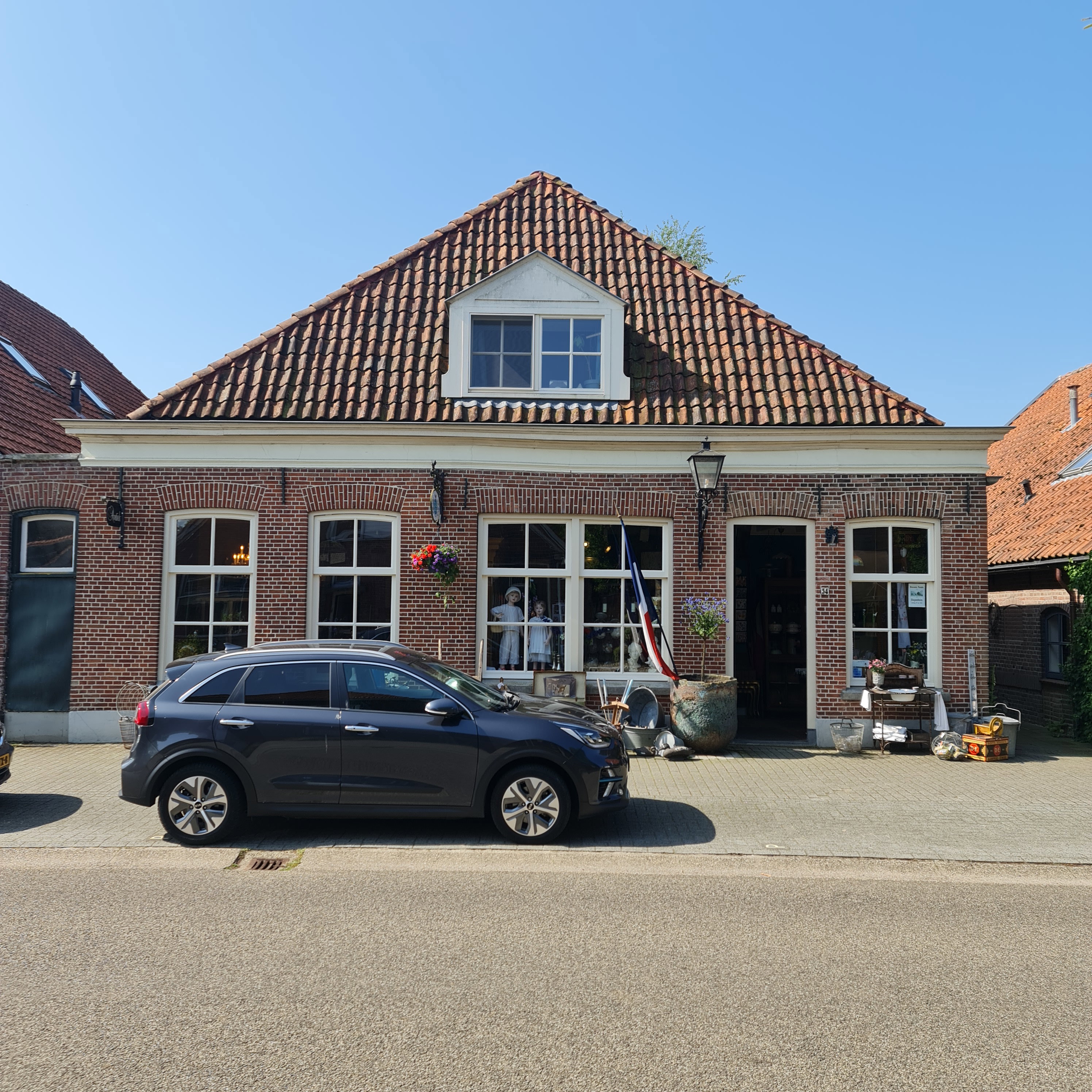 - image: 28
