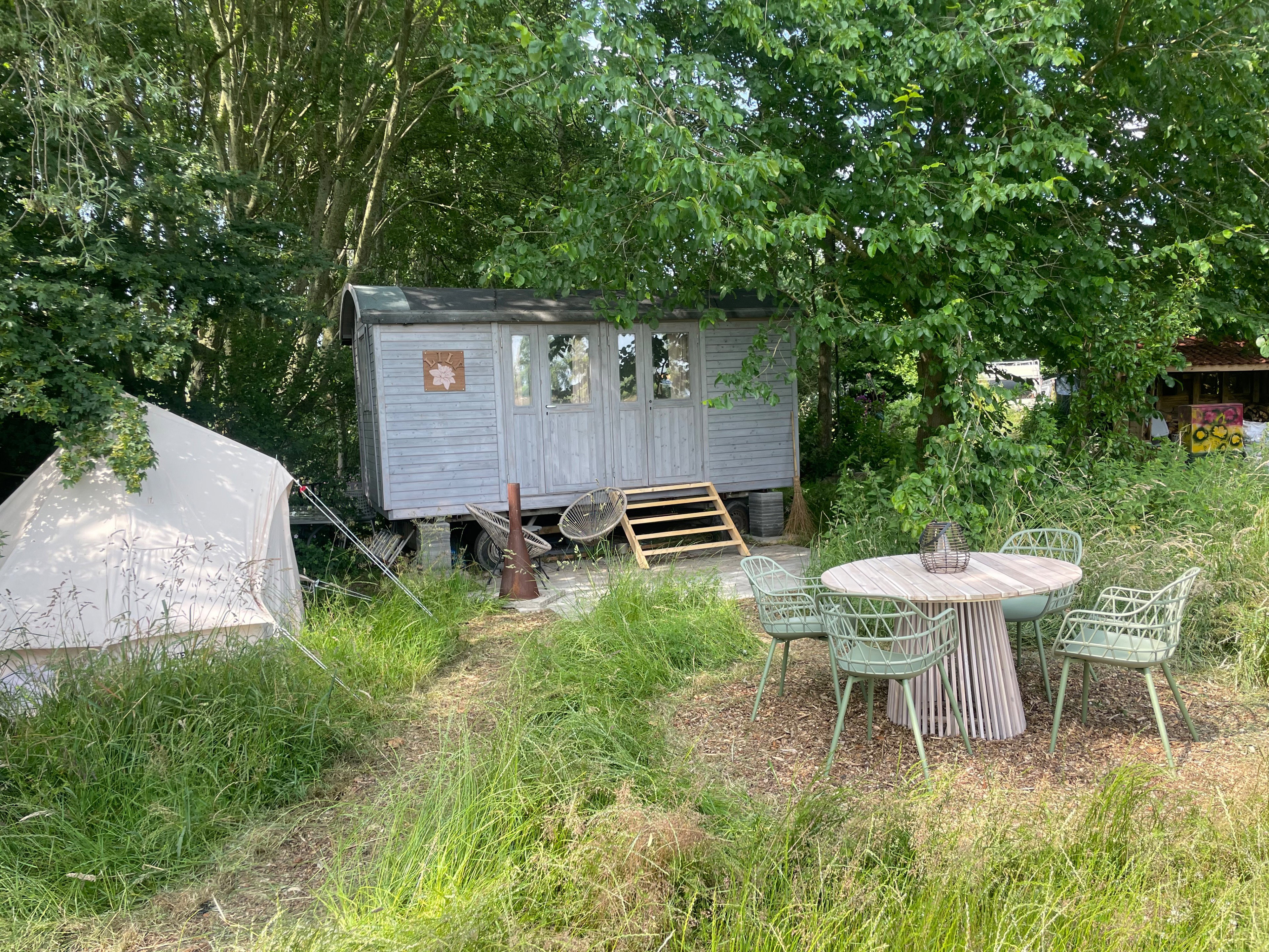 Naturhäuschen in Venhuizen