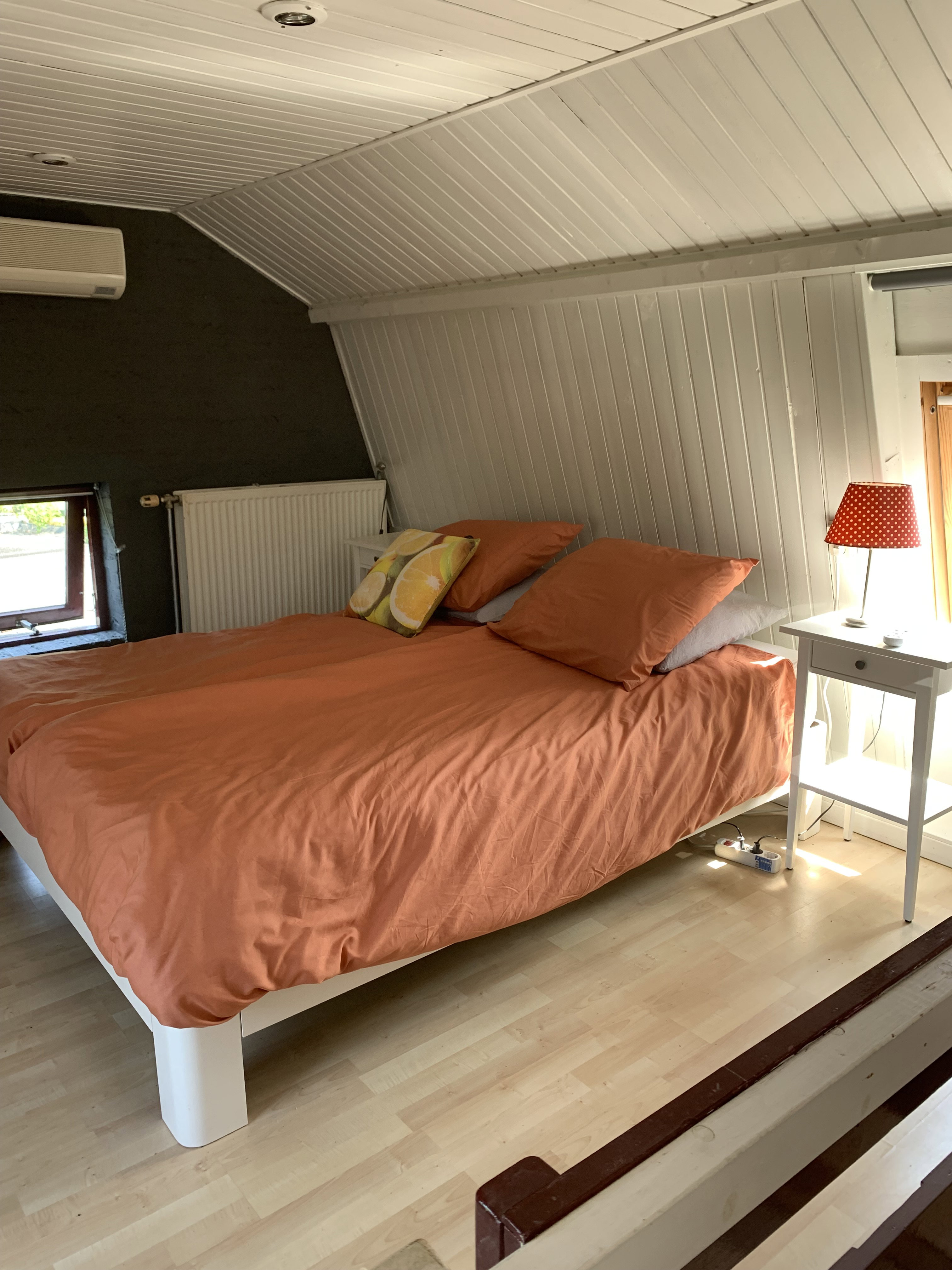 - image: 10