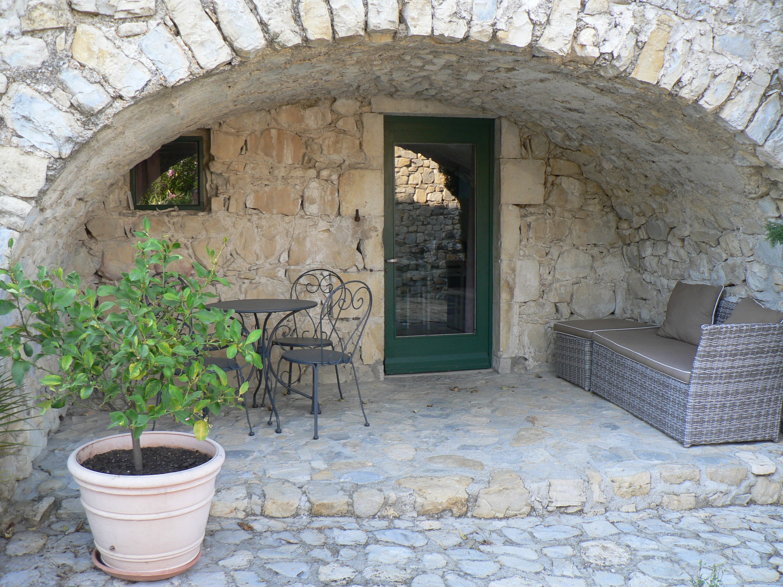 - image: 1