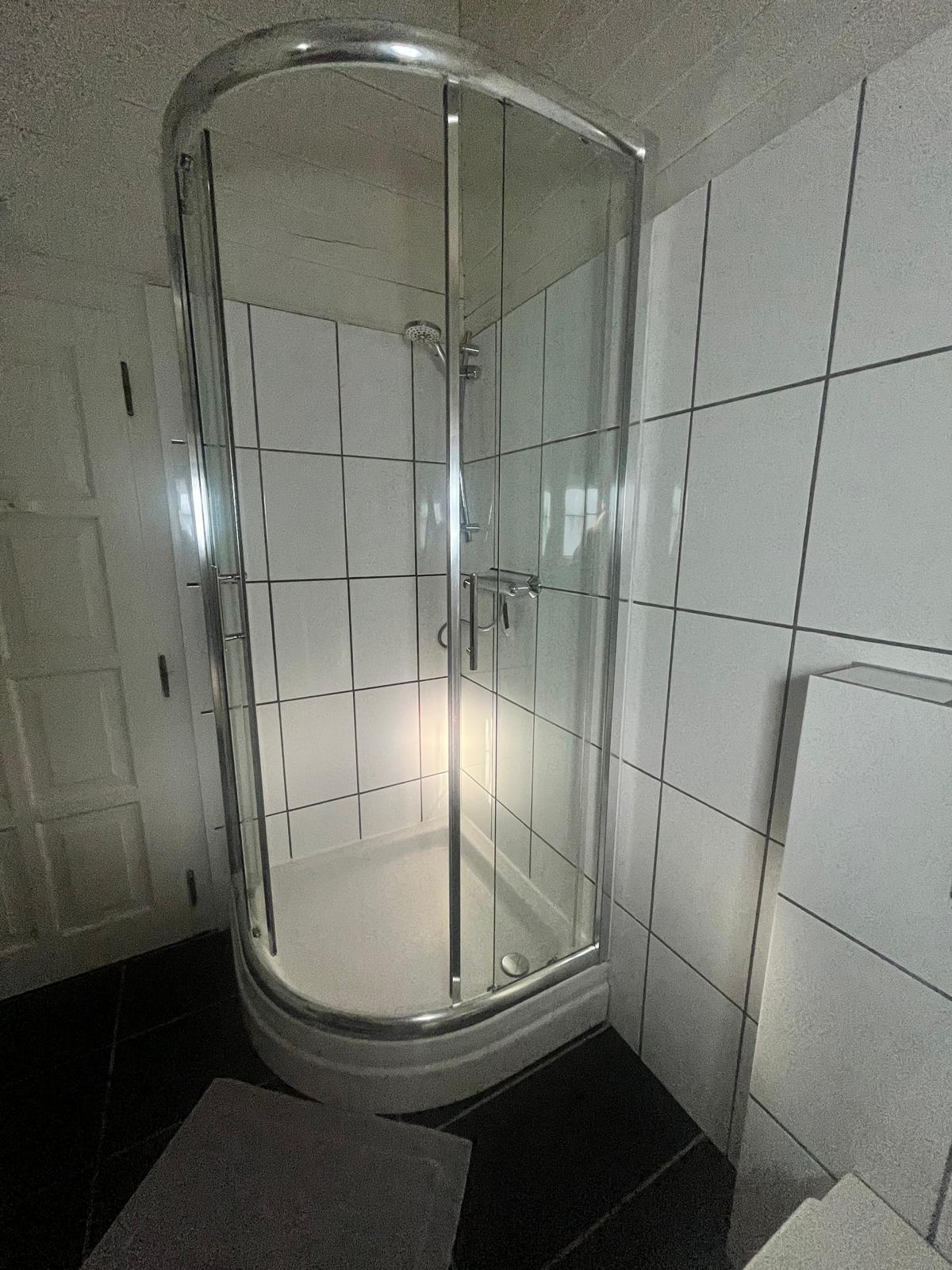 - image: 22