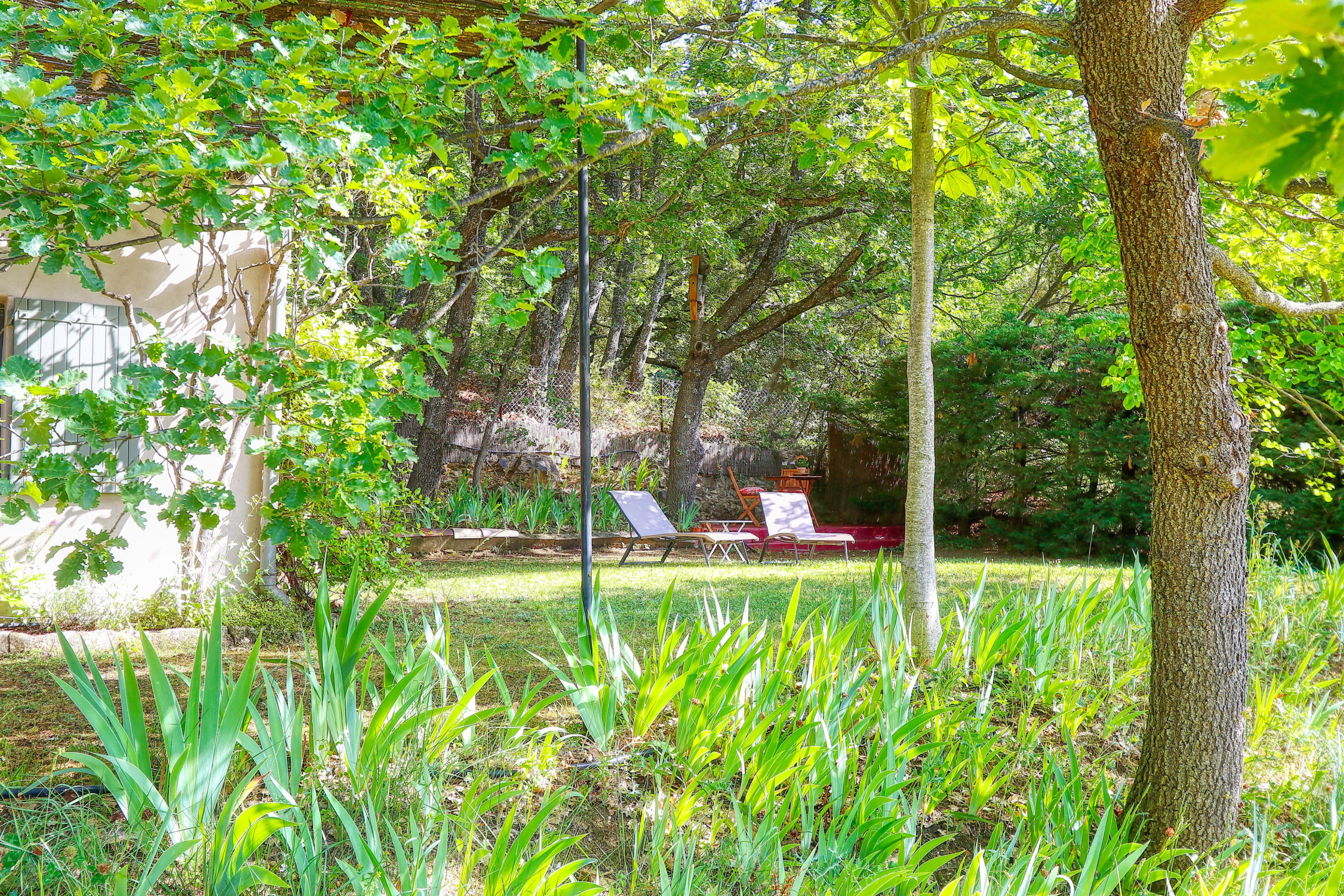 Nature house in Rustrel