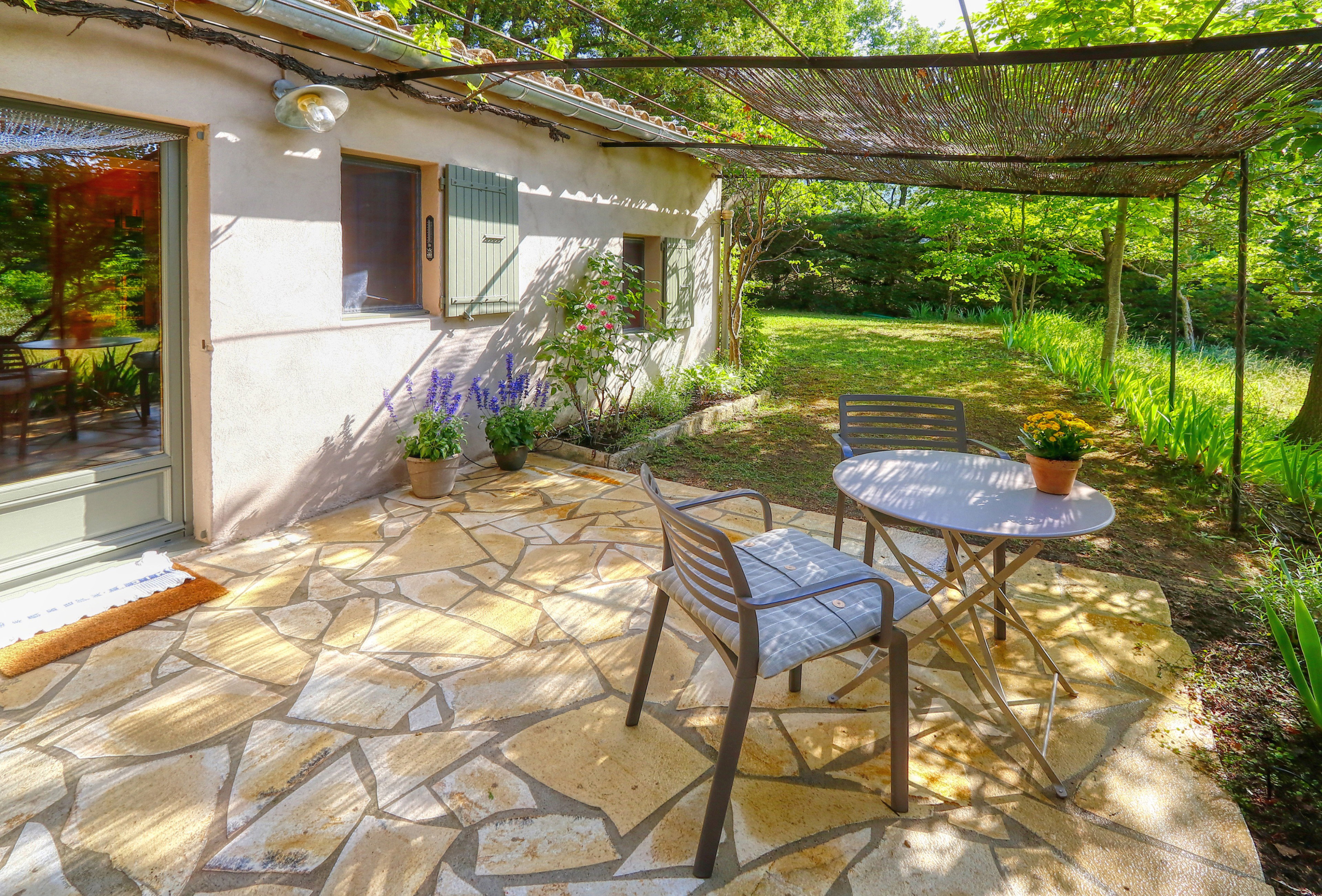 Nature house in Rustrel