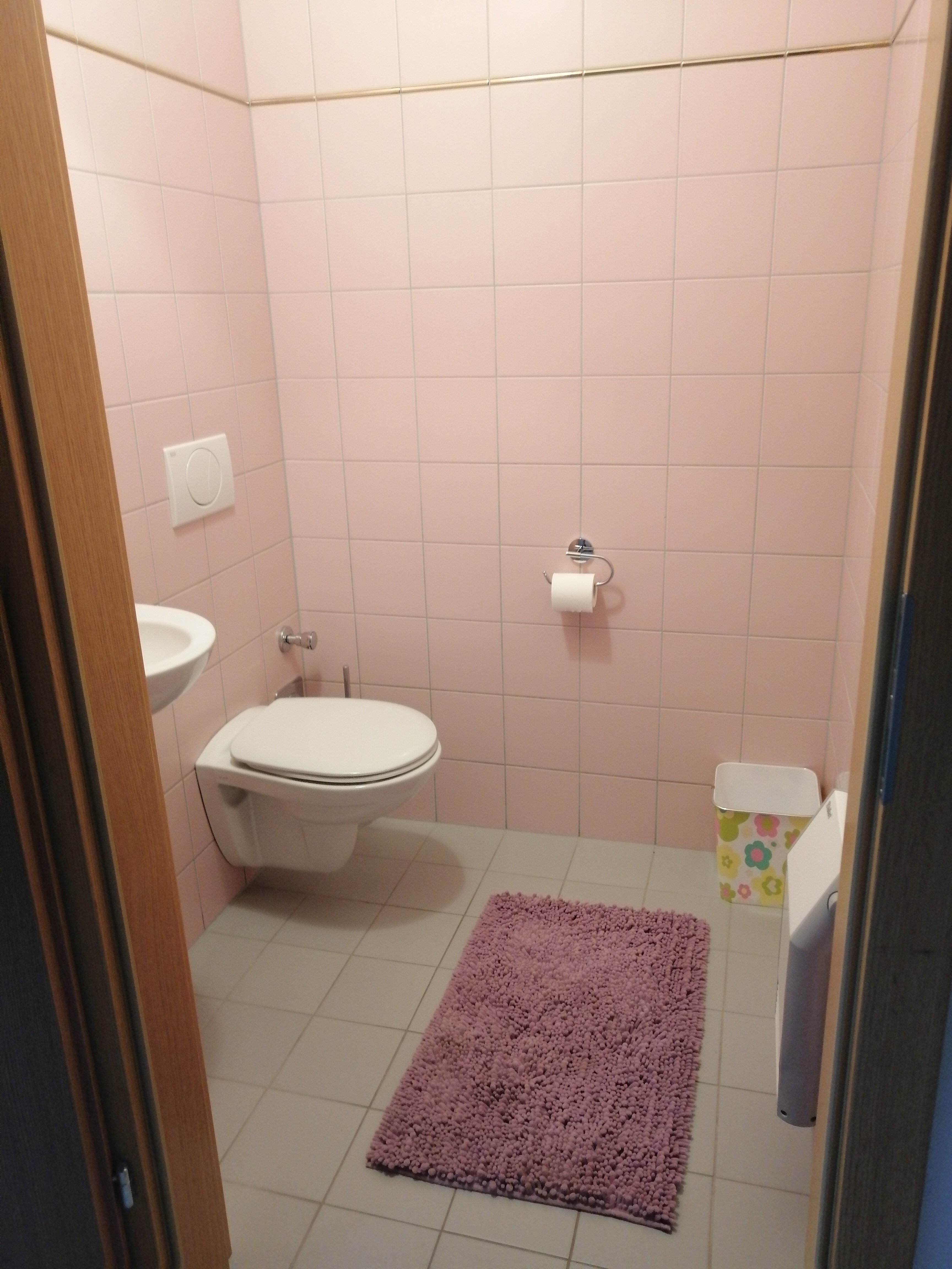 - image: 16