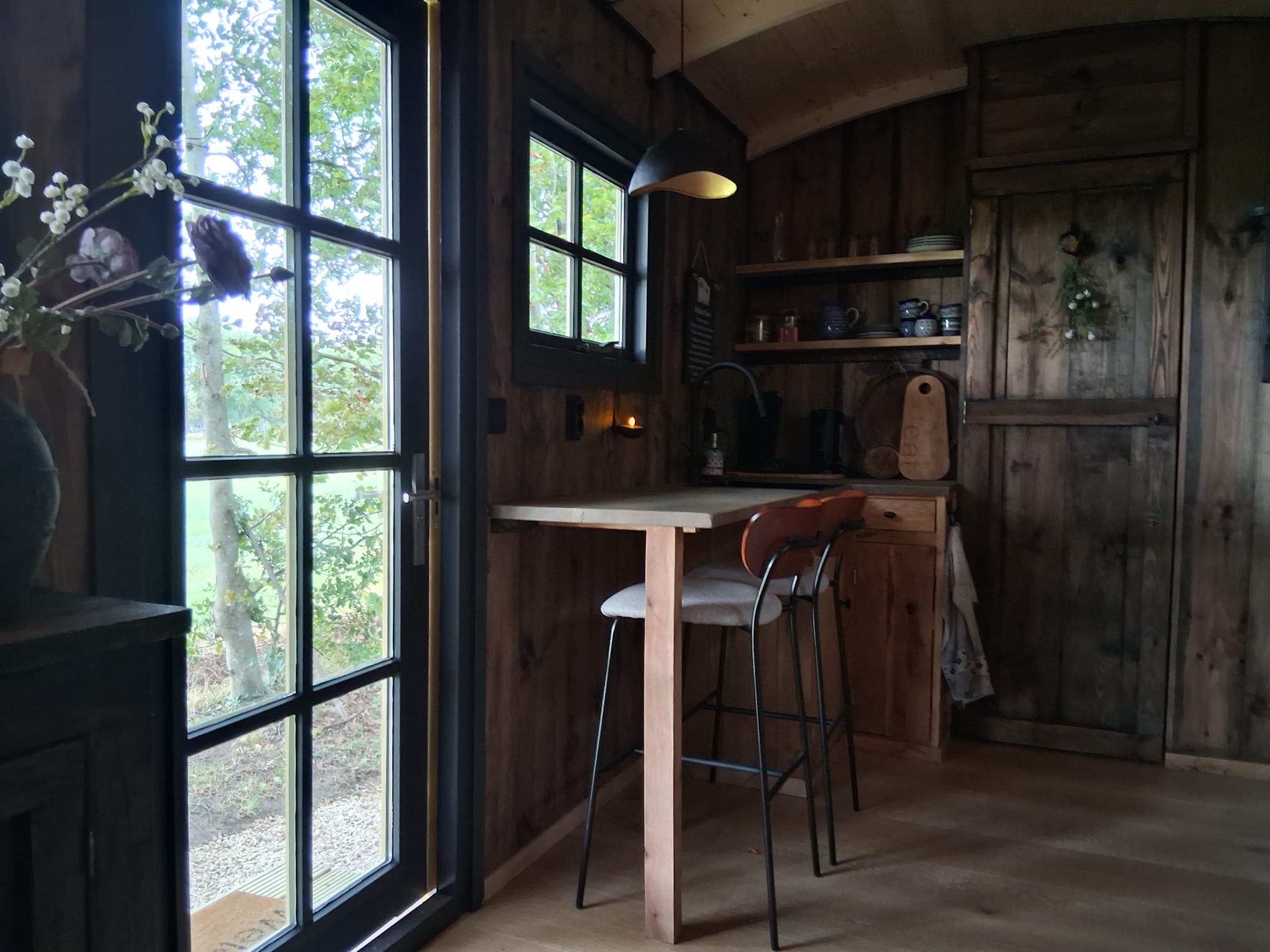 - image: 14