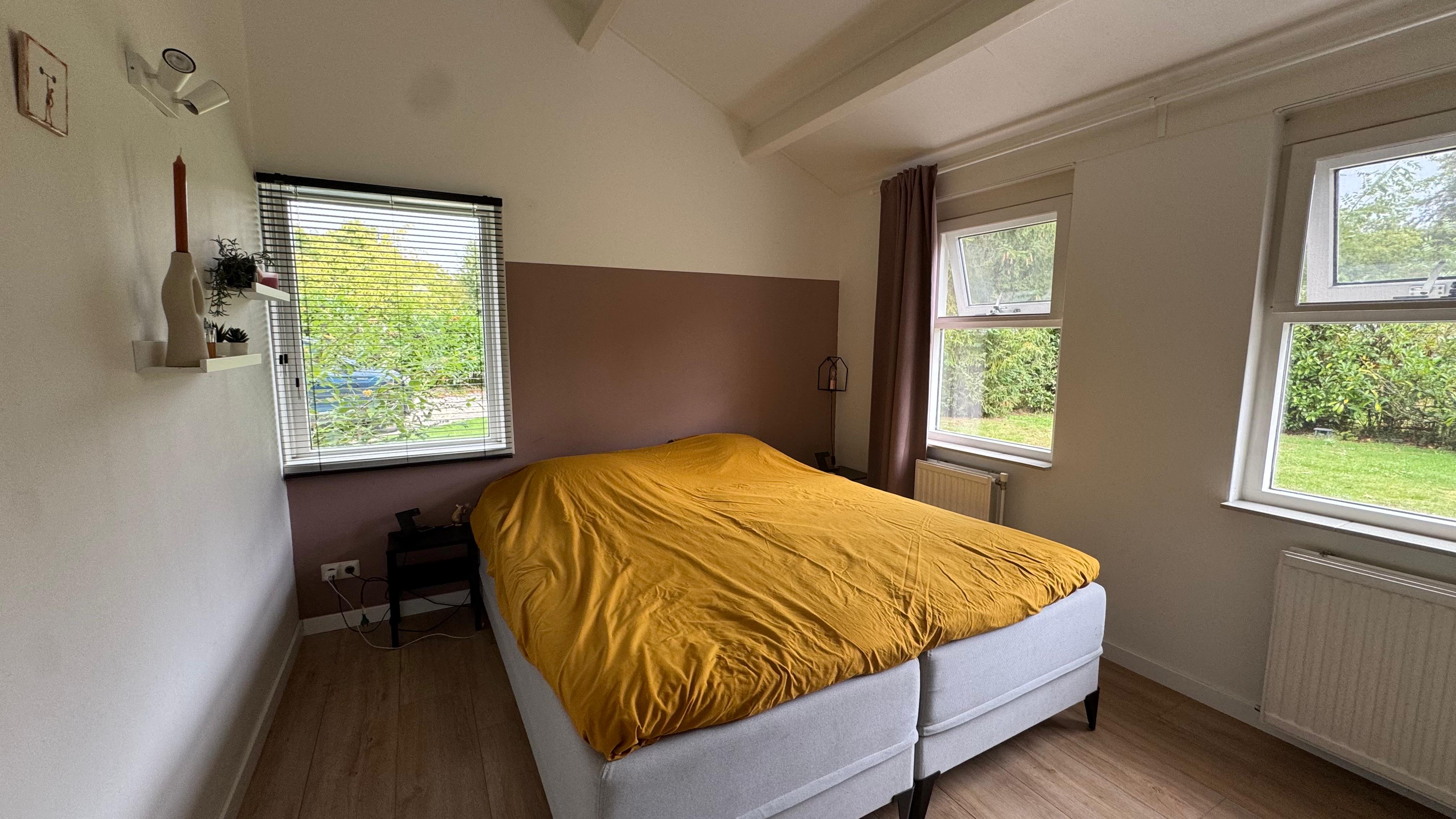 - image: 15