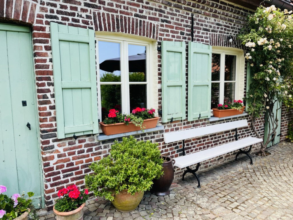 - image: 28