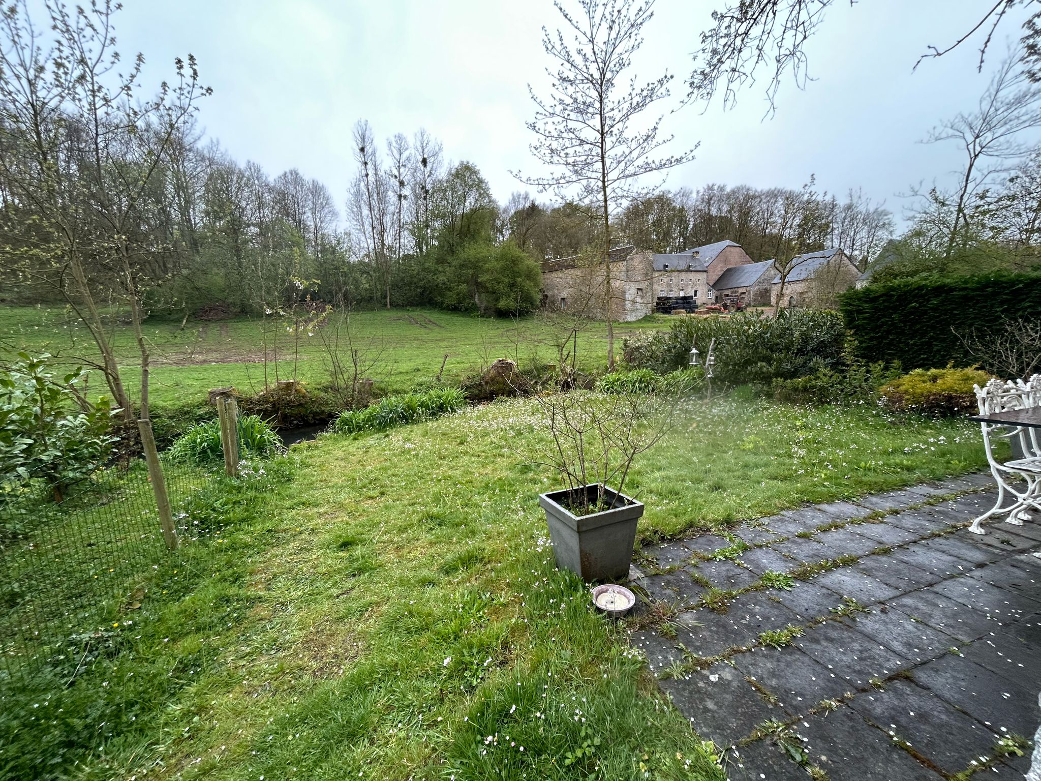 Maison nature à Serville