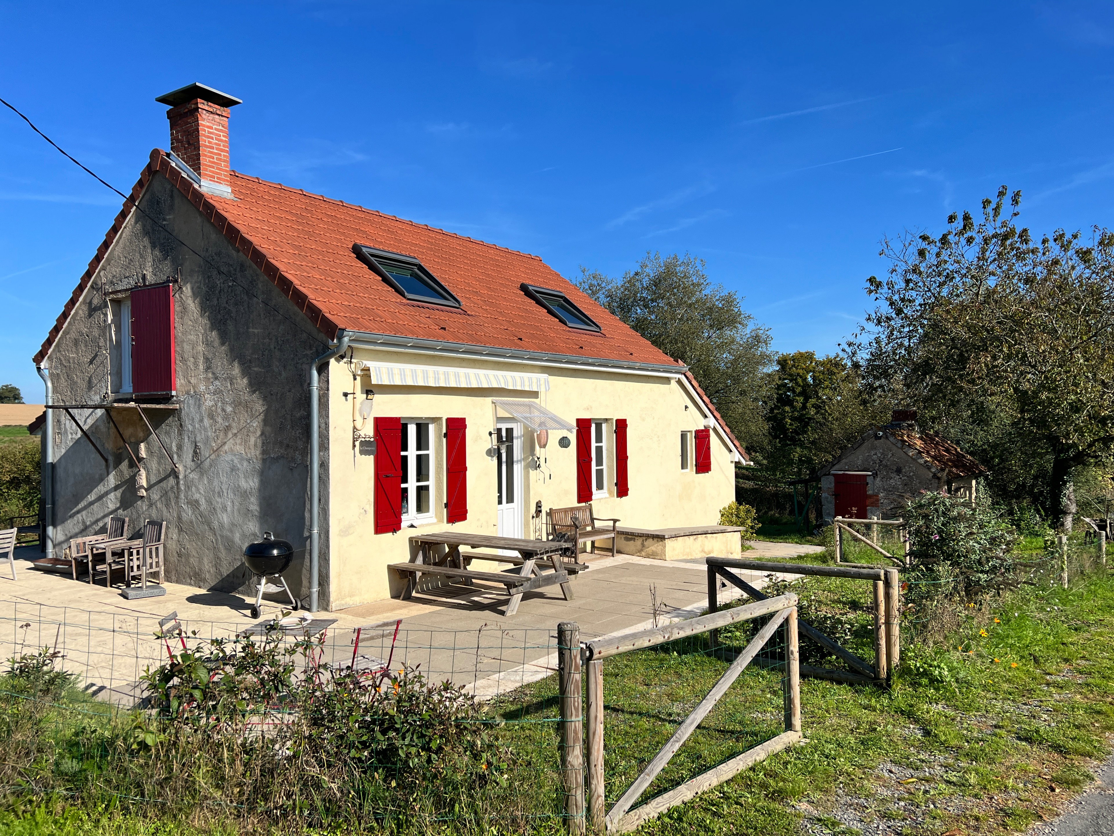 Nature house in Issy l'Eveque