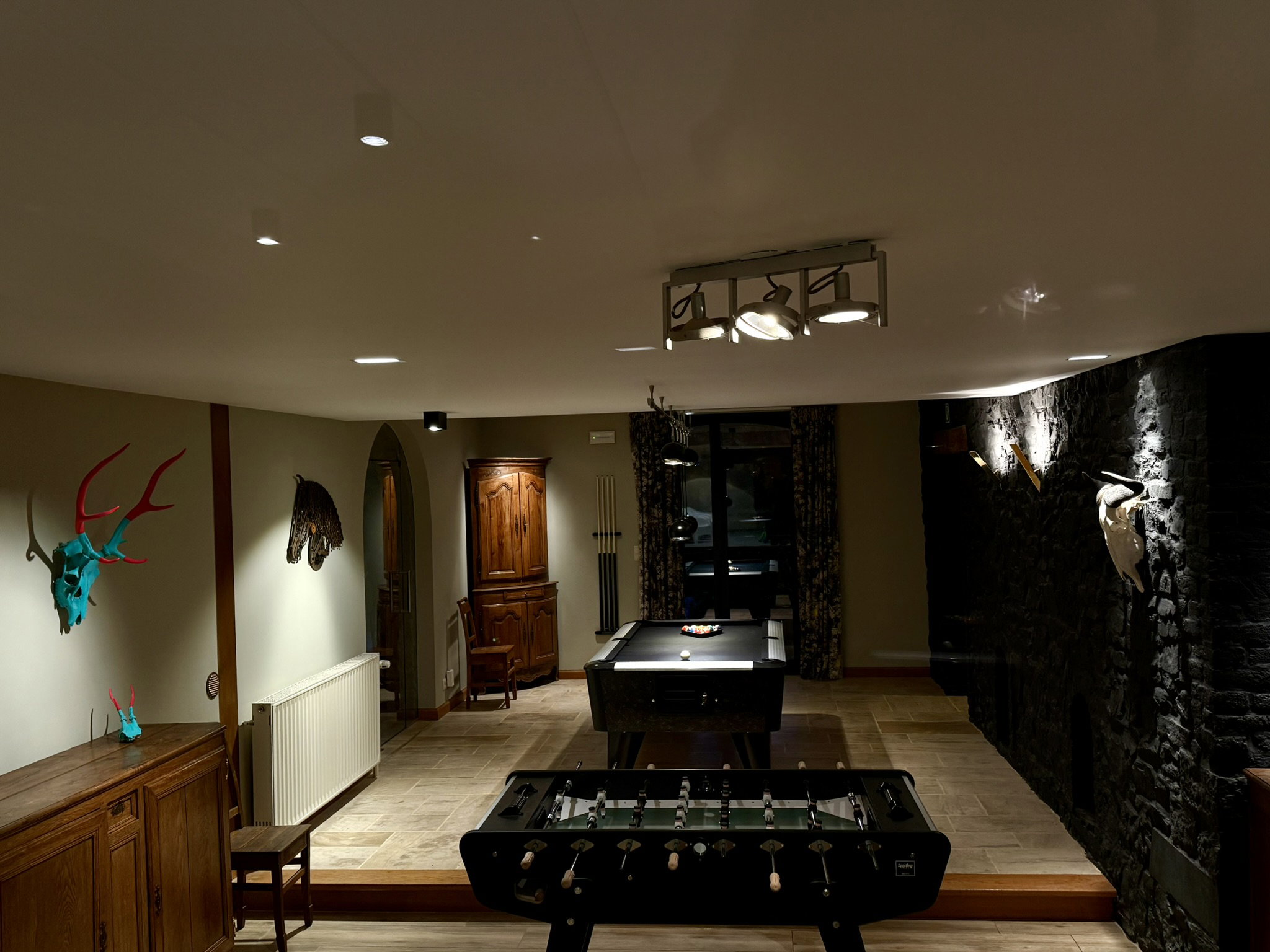 - image: 25