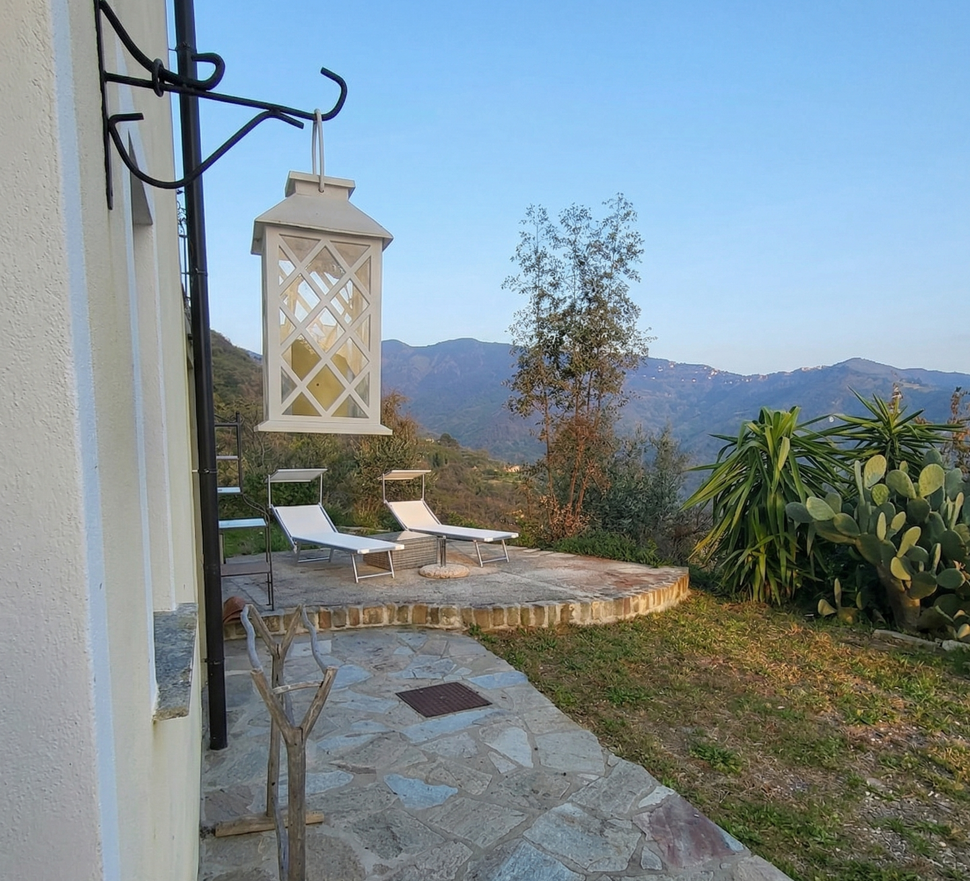 Casa nella natura a Castel Vittorio IM