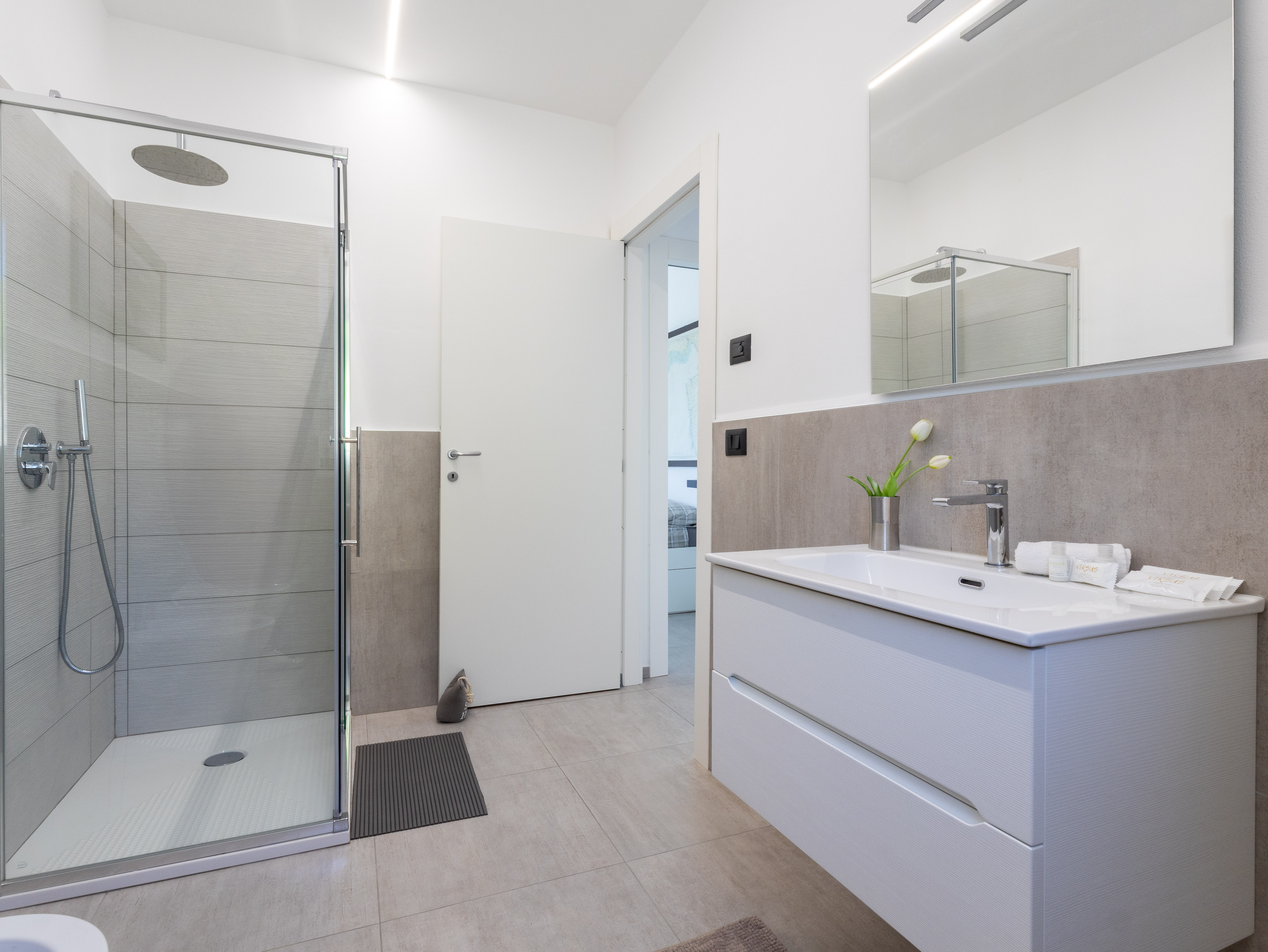 - image: 27