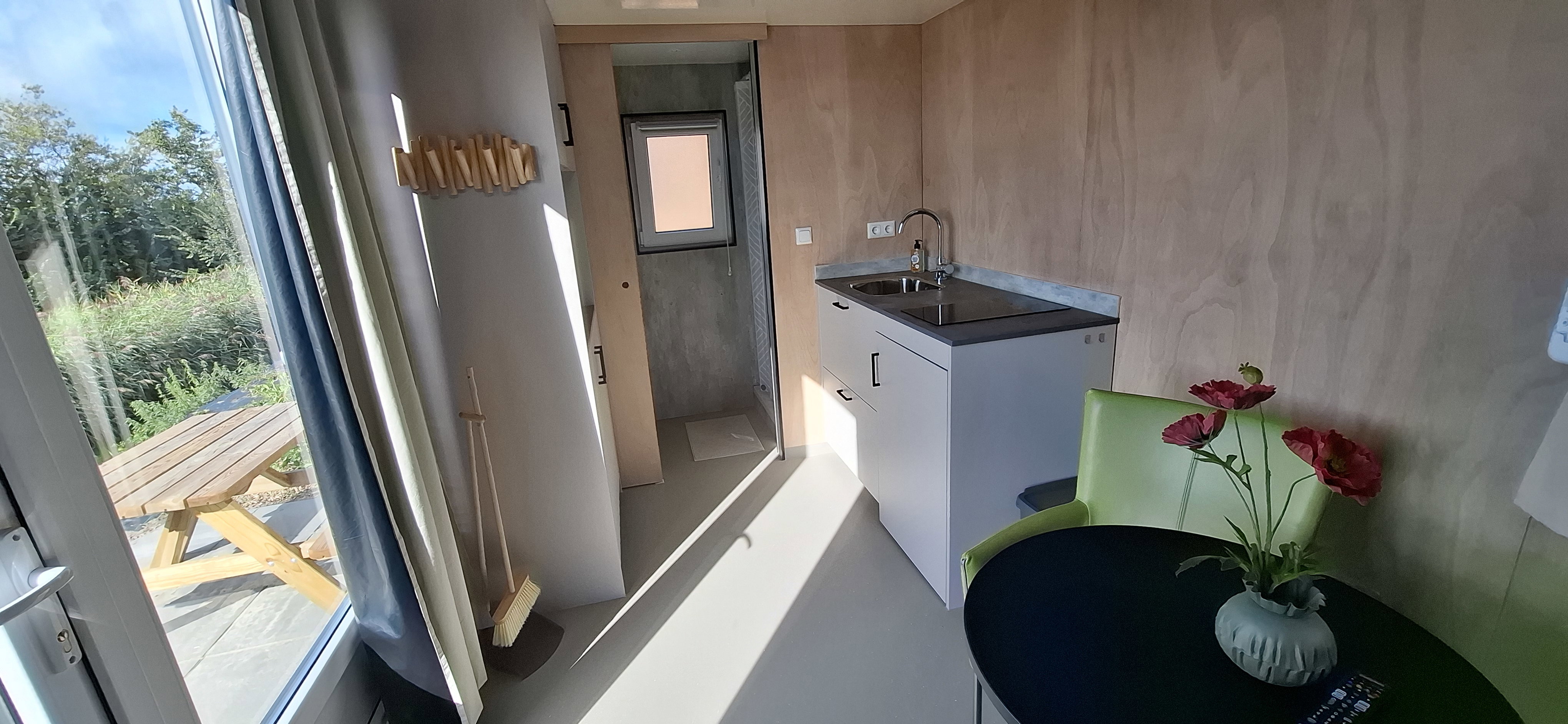 - image: 3