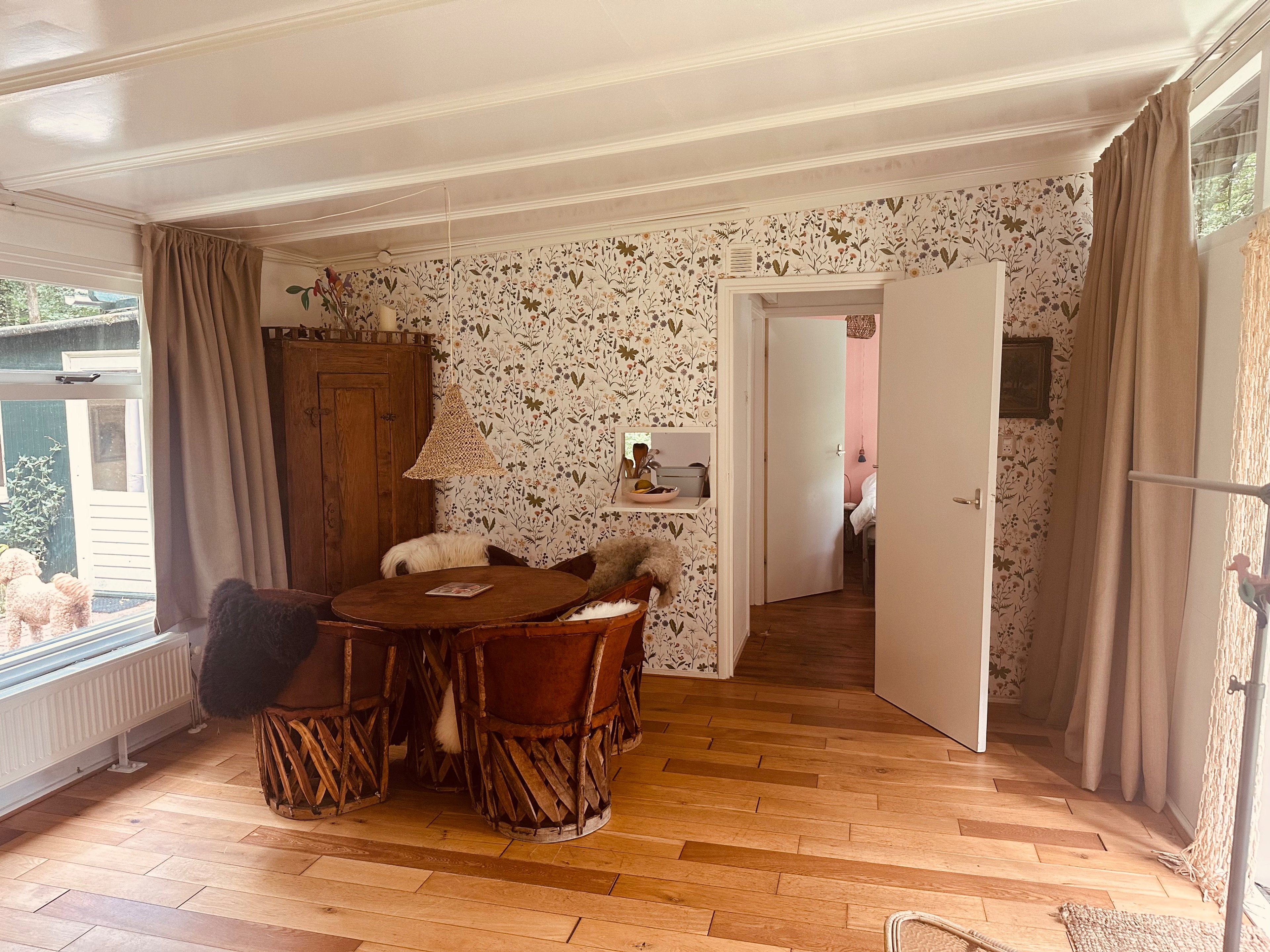 - image: 11