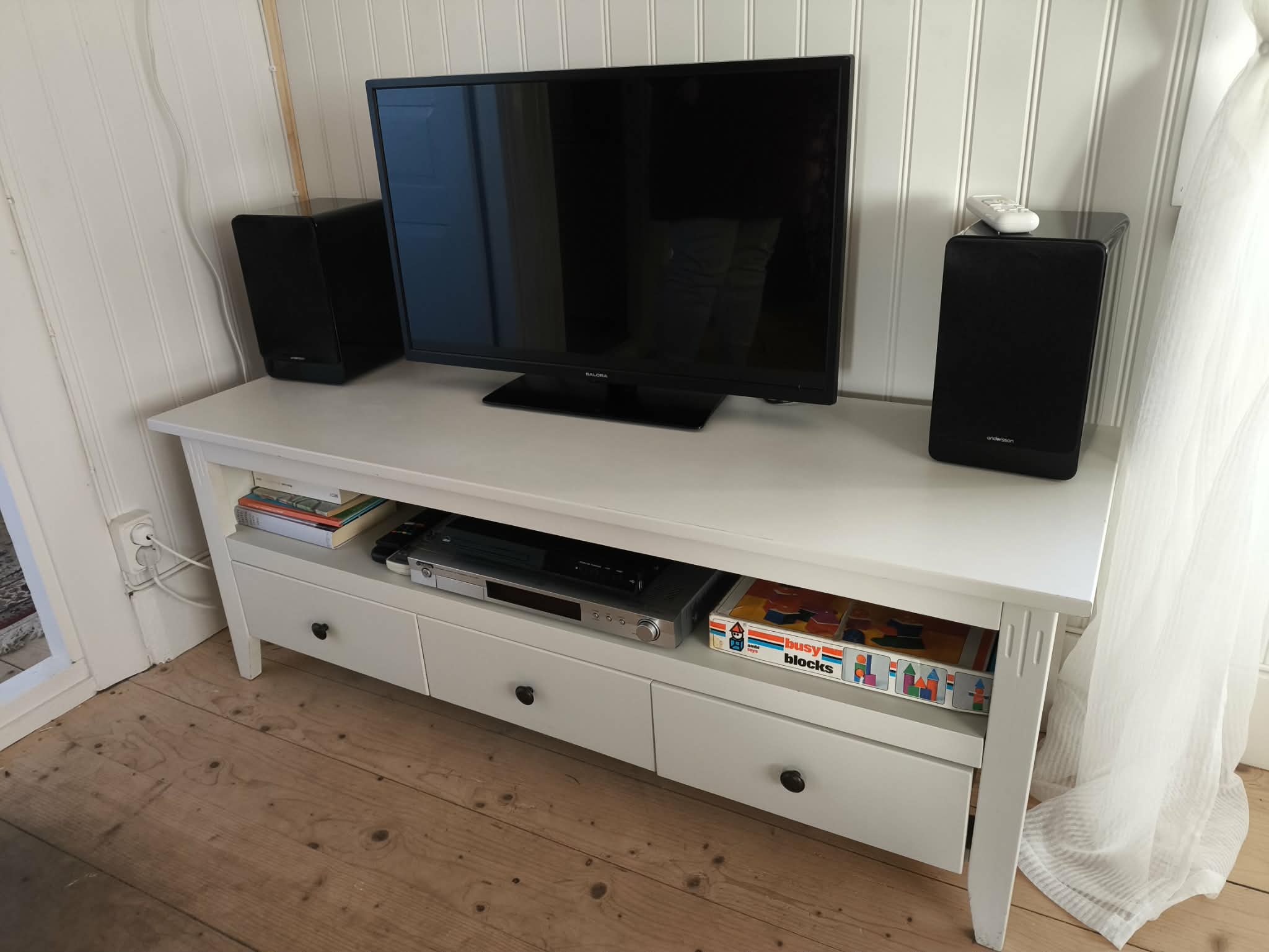 - image: 33