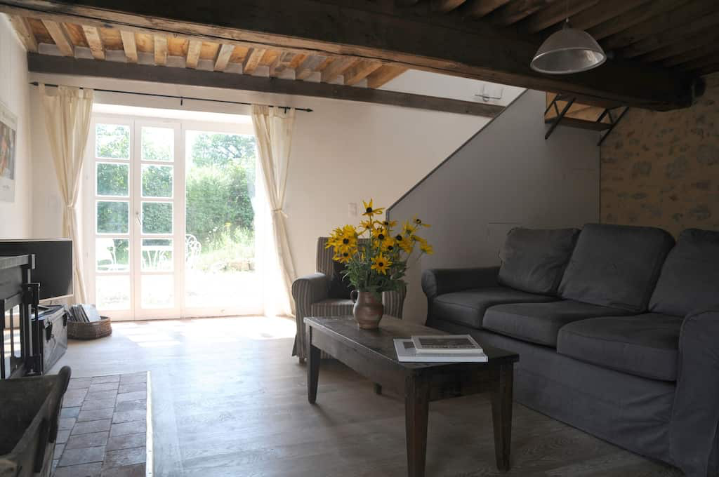 Nature house in Cussy-en-Morvan