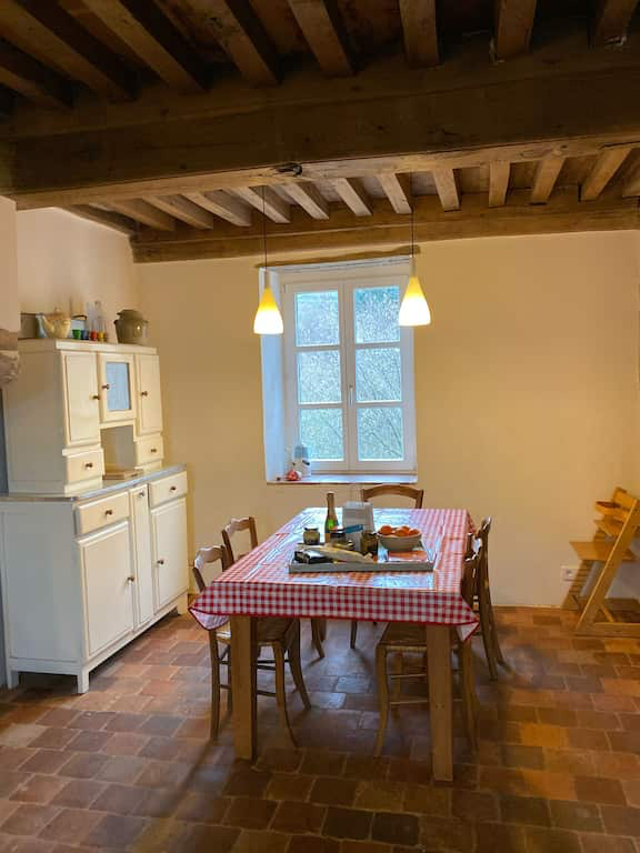- image: 11