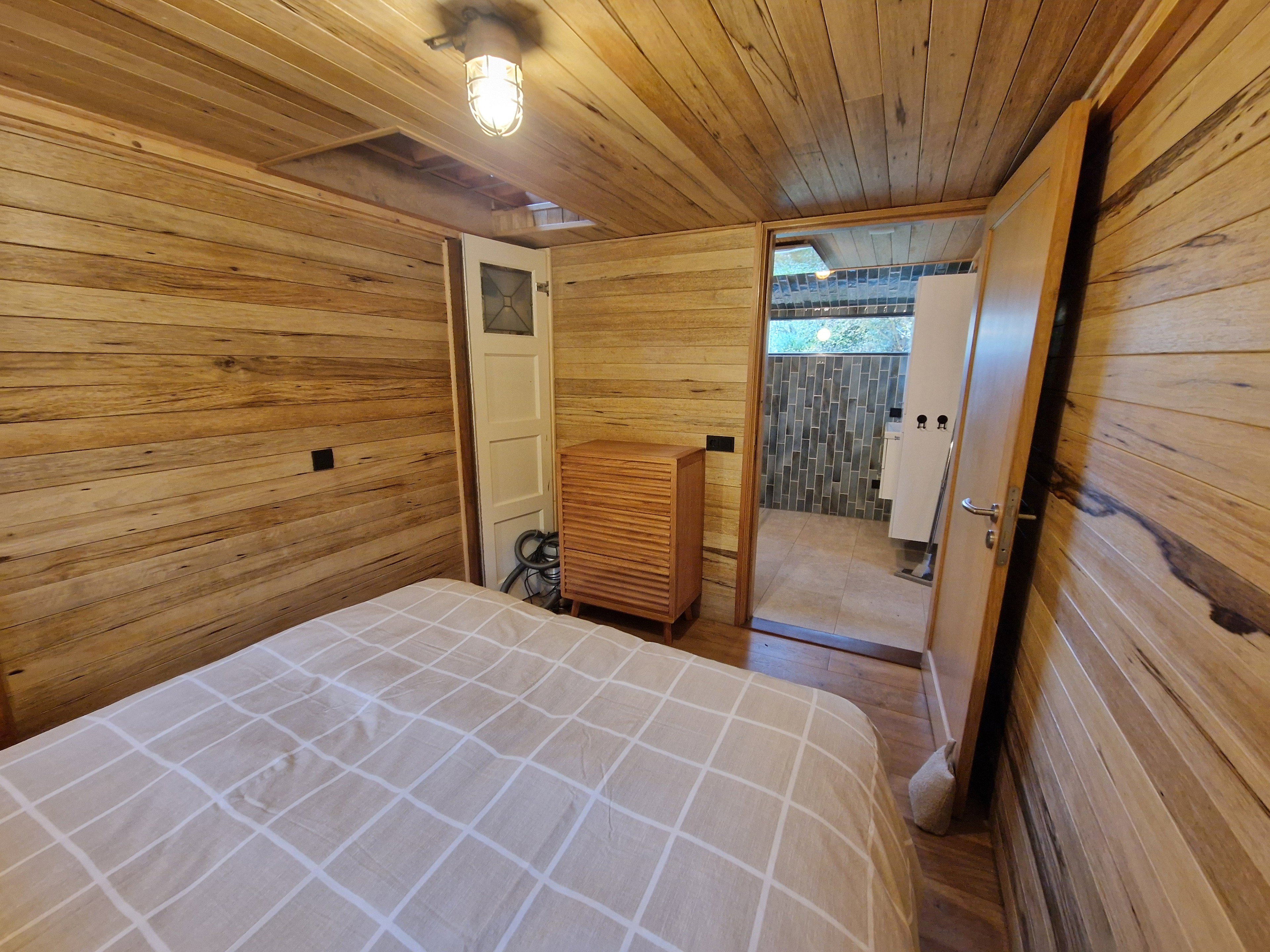 - image: 14