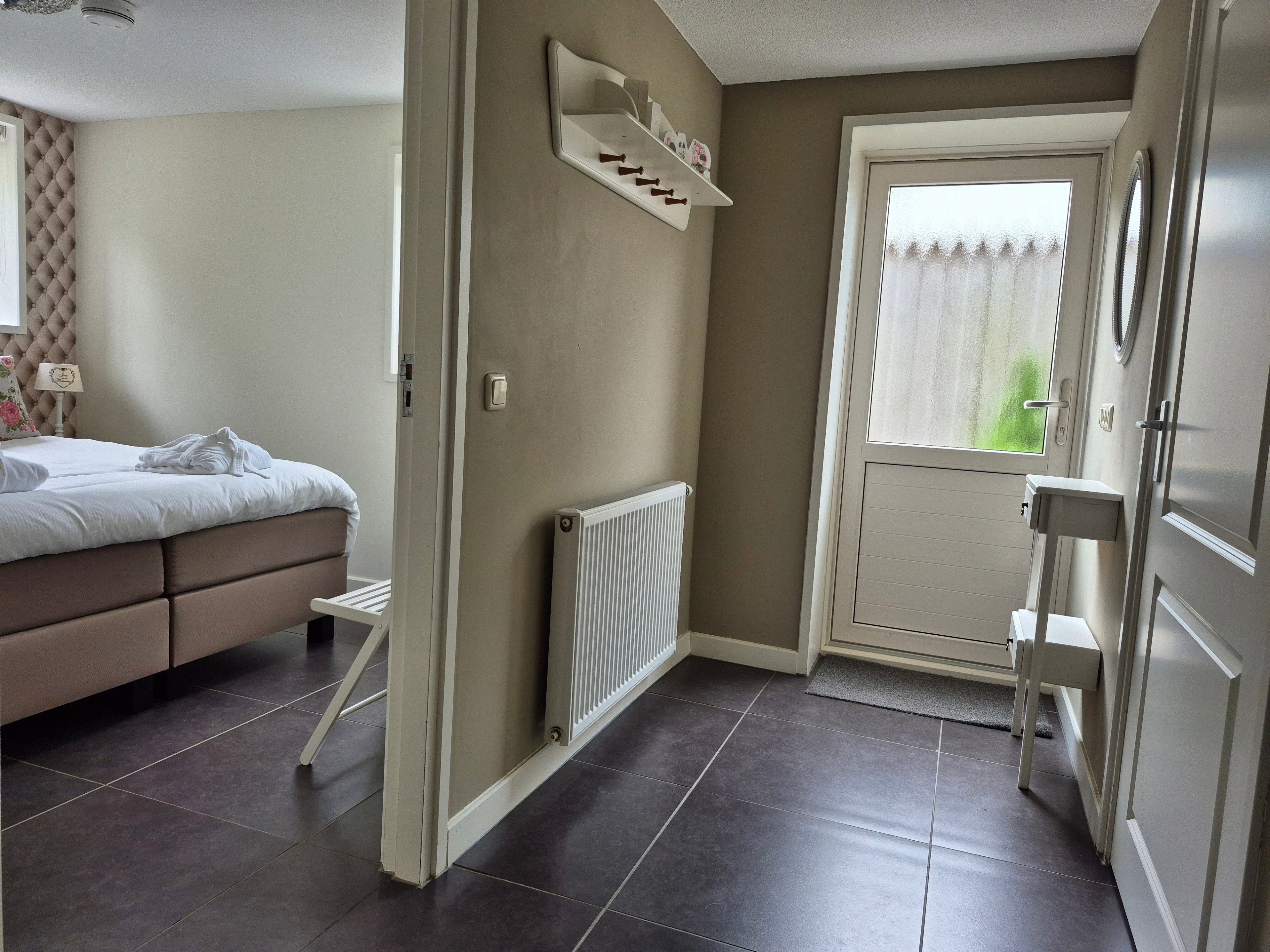 - image: 18