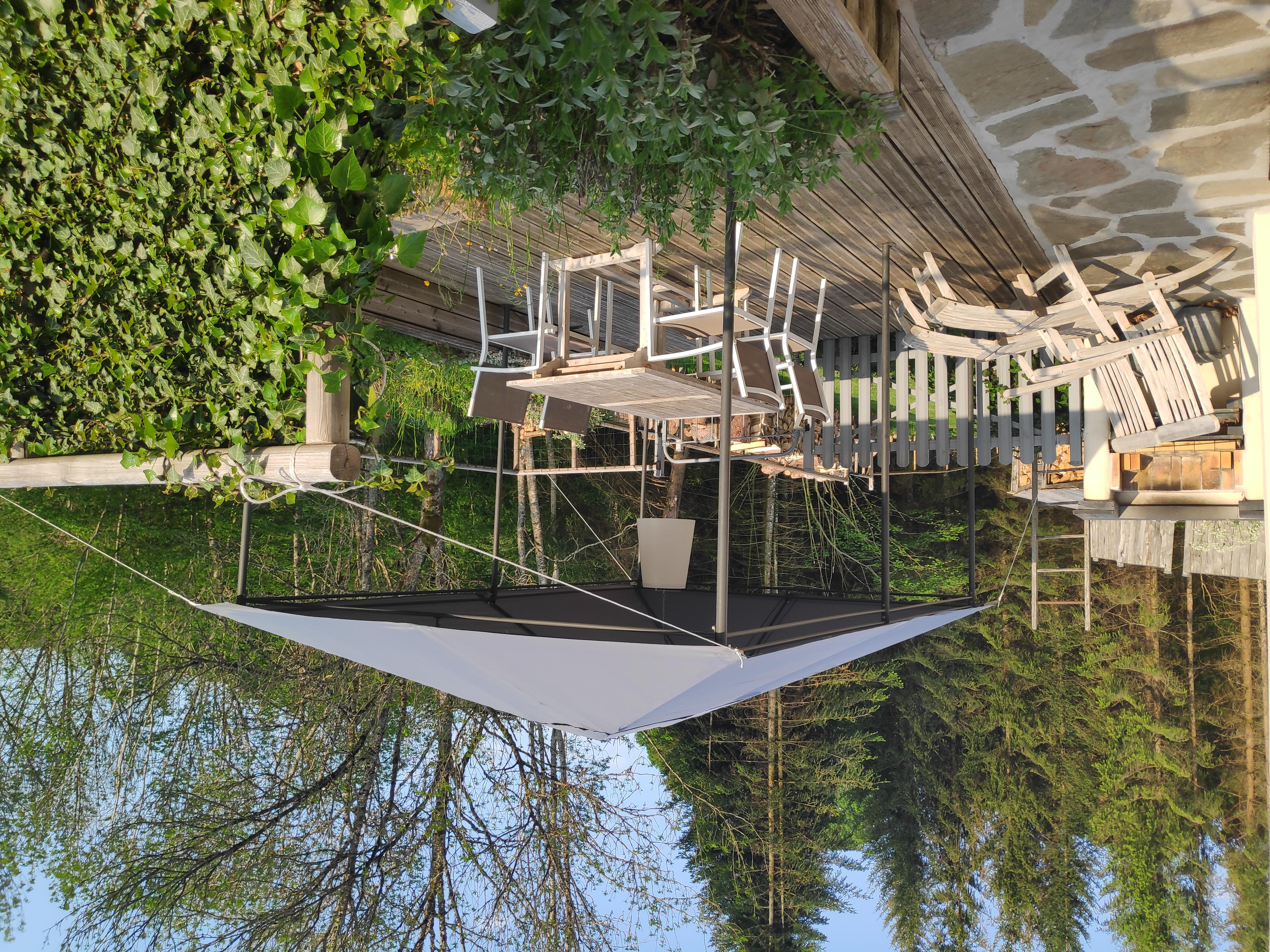 Casa nella natura a Egliseneuve d'Entraigues