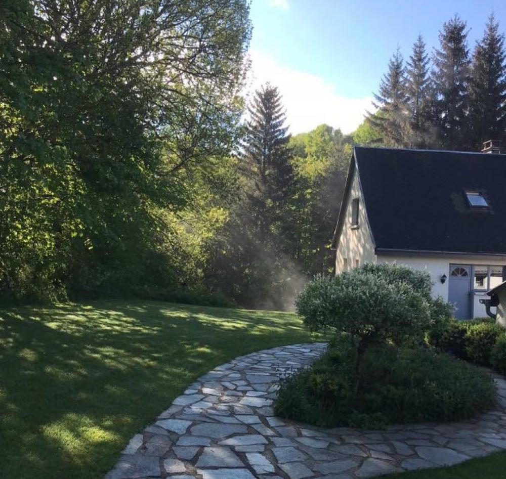 Naturhäuschen in Egliseneuve d'Entraigues