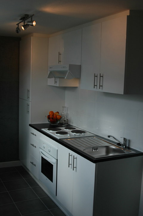 - image: 6