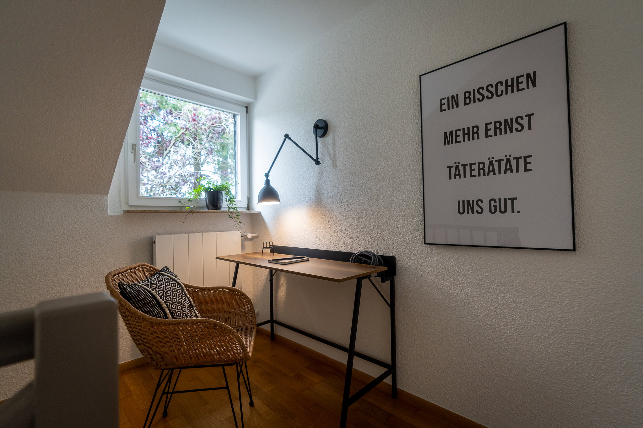 - image: 16