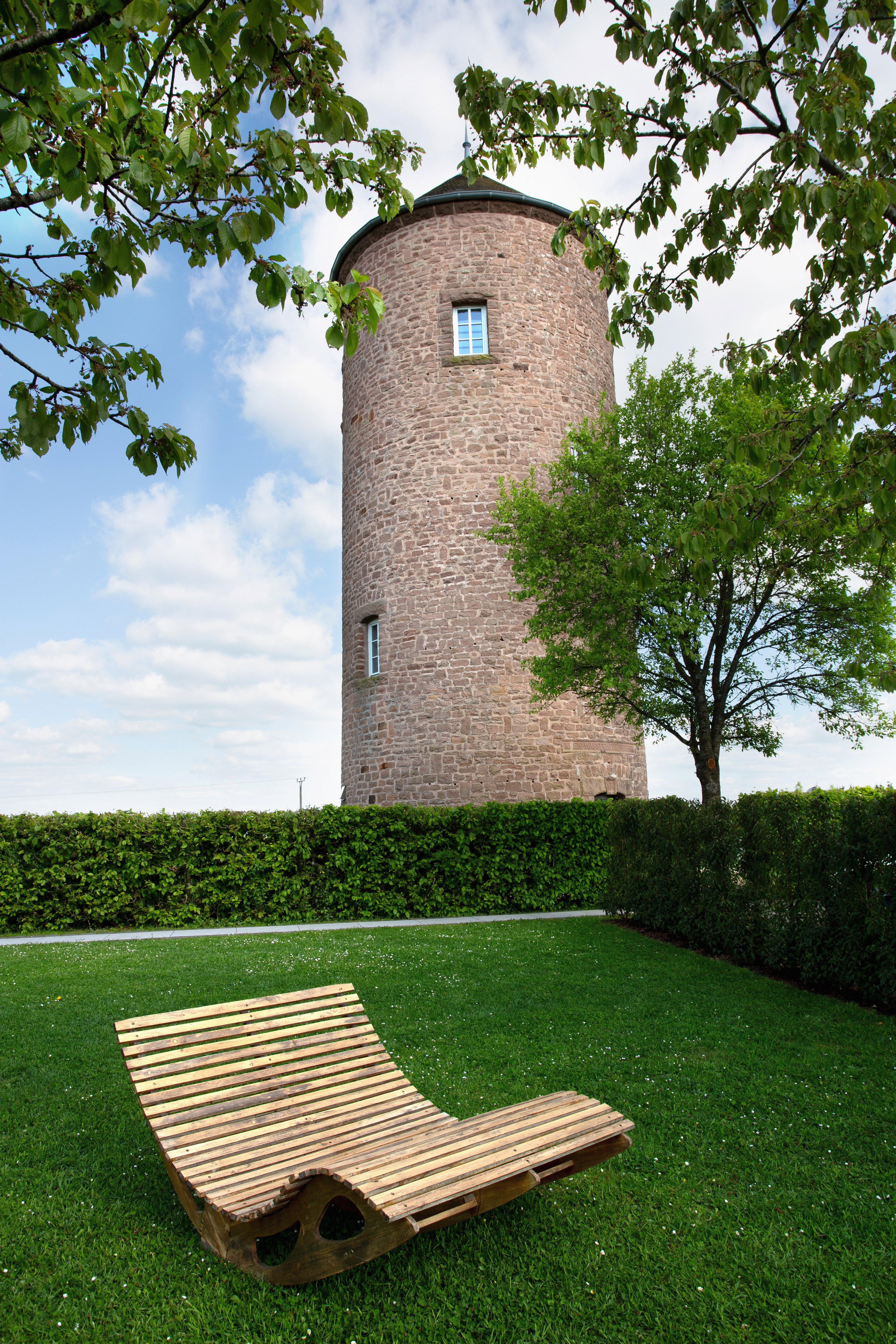 - image: 19