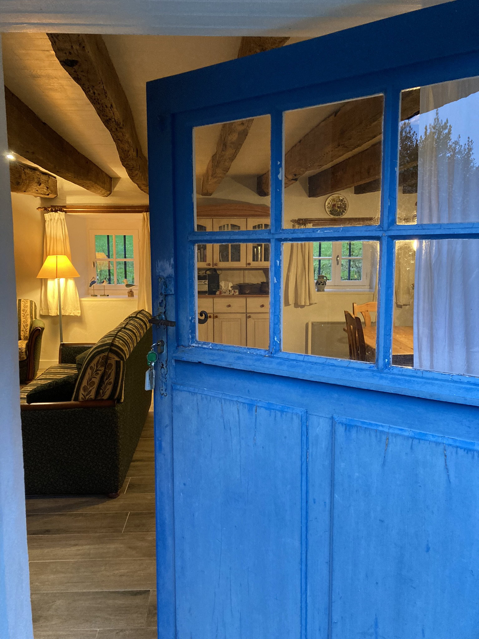 - image: 16