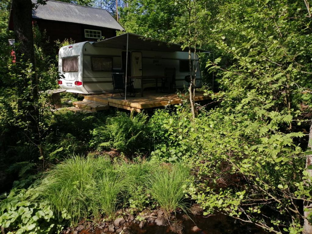 Casa nella natura a Skärblacka